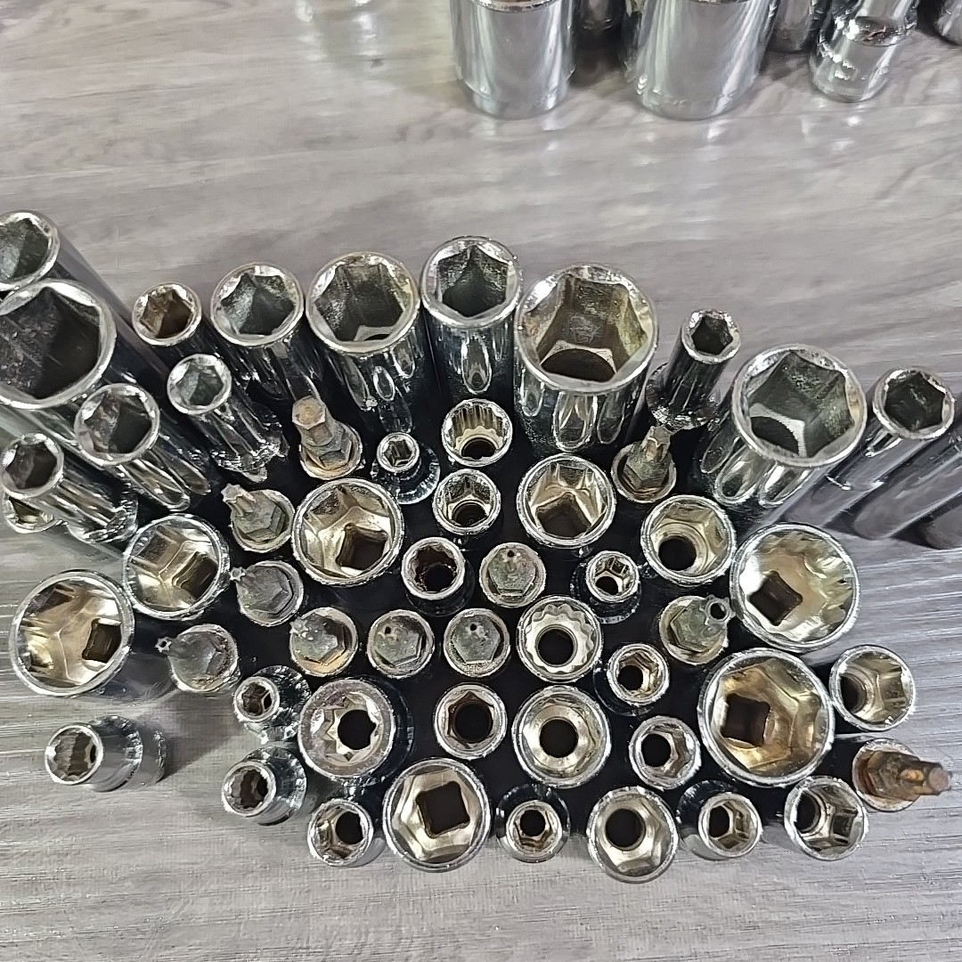 MISCELLANEOUS CRAFTSMAN SOCKETS Please See Photos For What Is Included