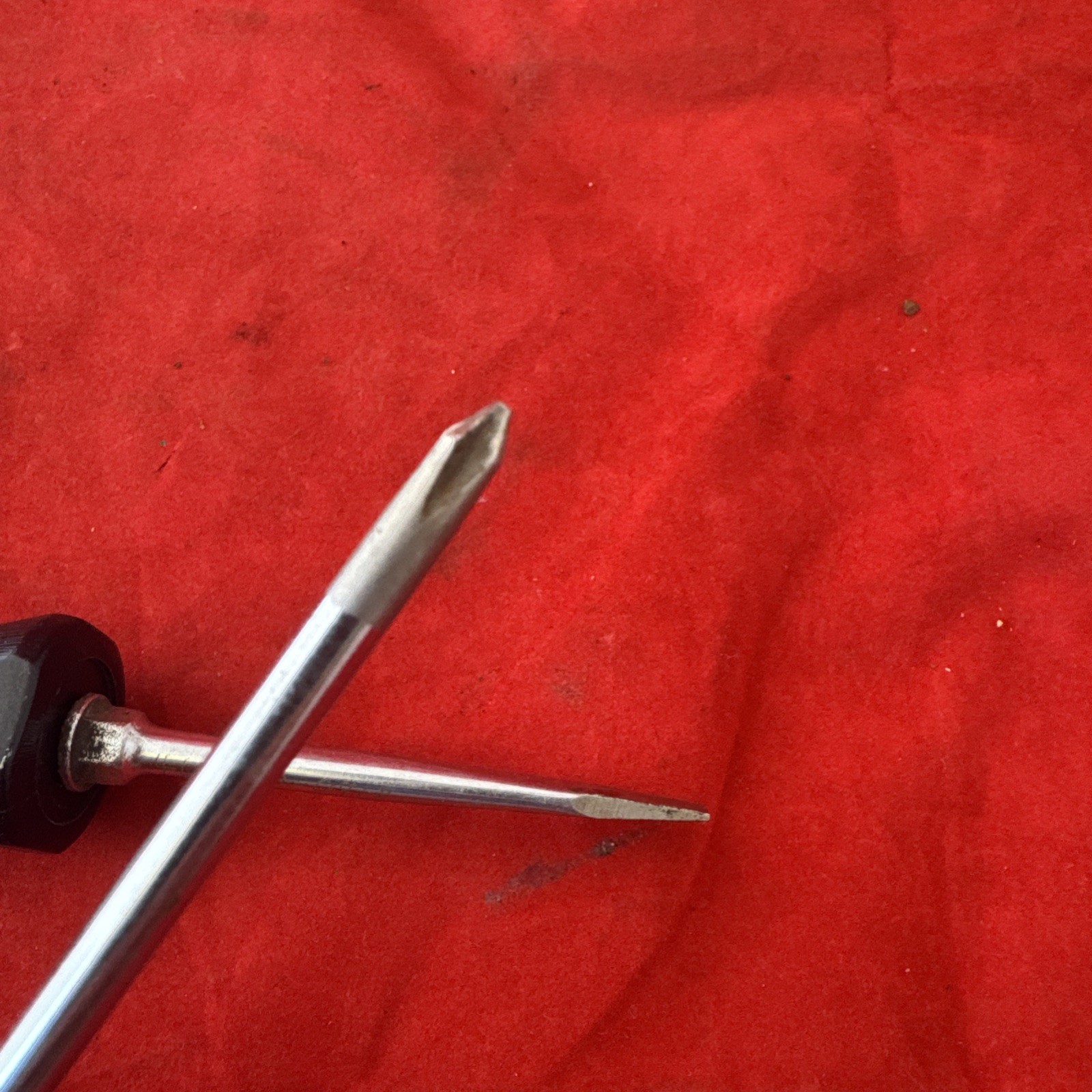 Snap on sdd style black flat and phillips head screwdrivers 6.25” long compact
