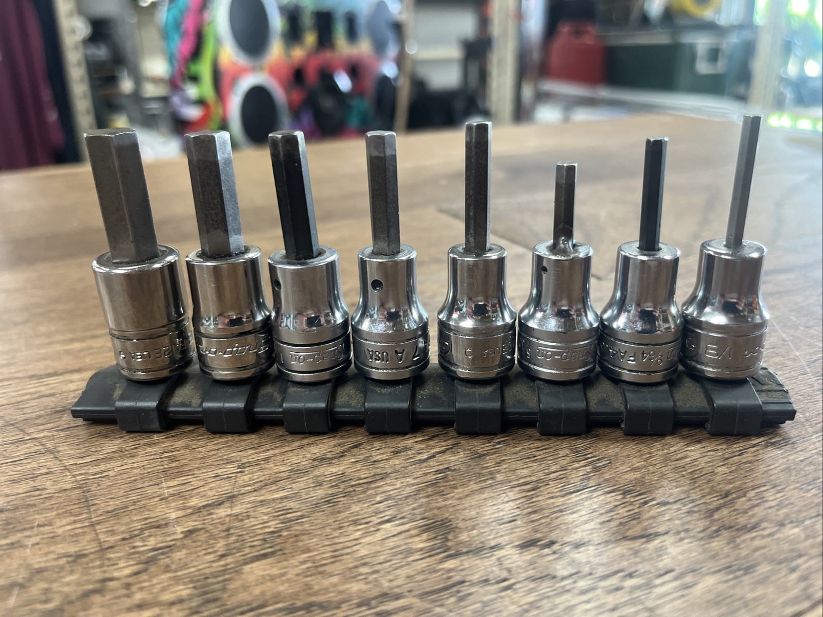 Snap On Tools 208EFAY 8 Piece 3/8″ Dr. SAE Hex Bit Socket Set #328