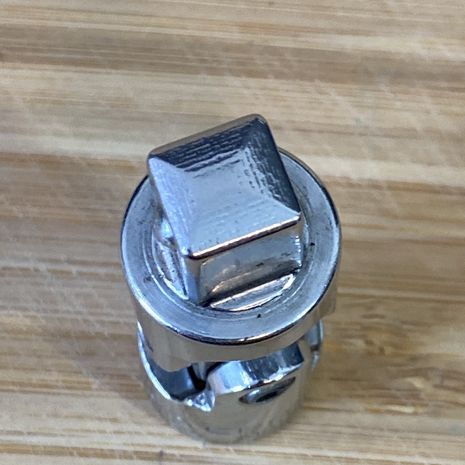 Craftsman USA 1/2″ Drive -V- 4425 Swivel Universal Joint Socket Adapter Mint