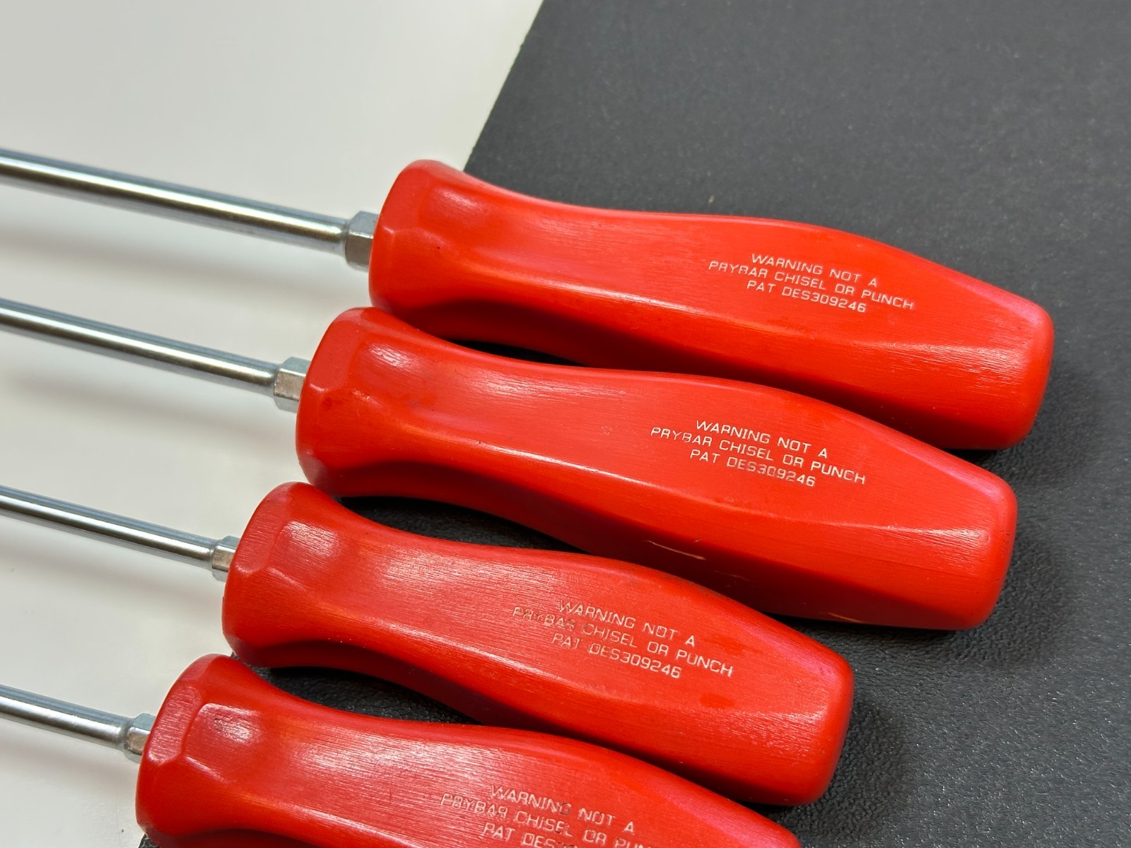 🇺🇸 Snap-on Tools USA 4pc RED Hard Handle Torx Screwdriver Set, T15 T20 T25 T30