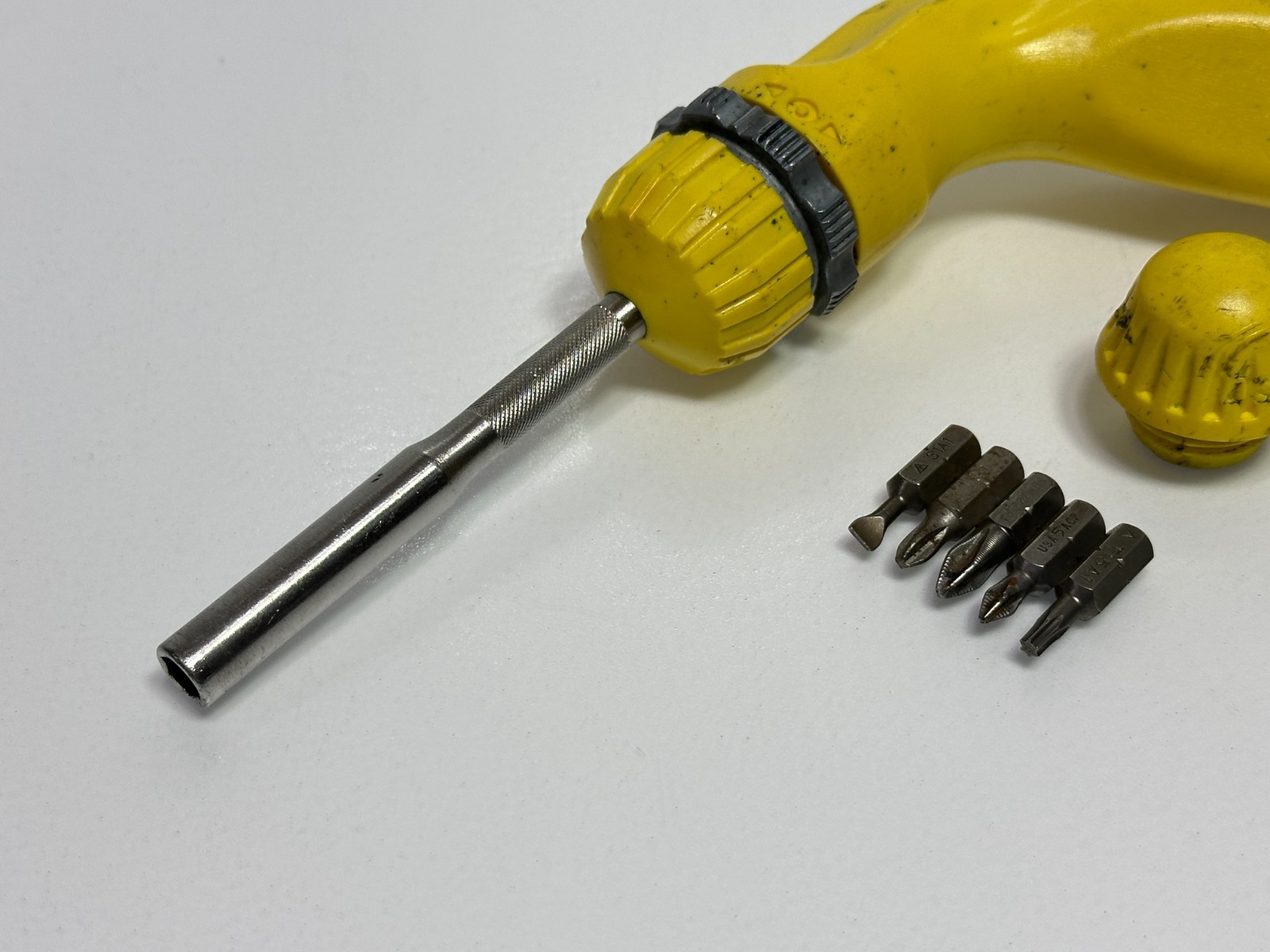 🇺🇸 Snap-On Tools USA SSDMRE4 Pistol-Grip YELLOW Ratcheting Screwdriver w/ Bits