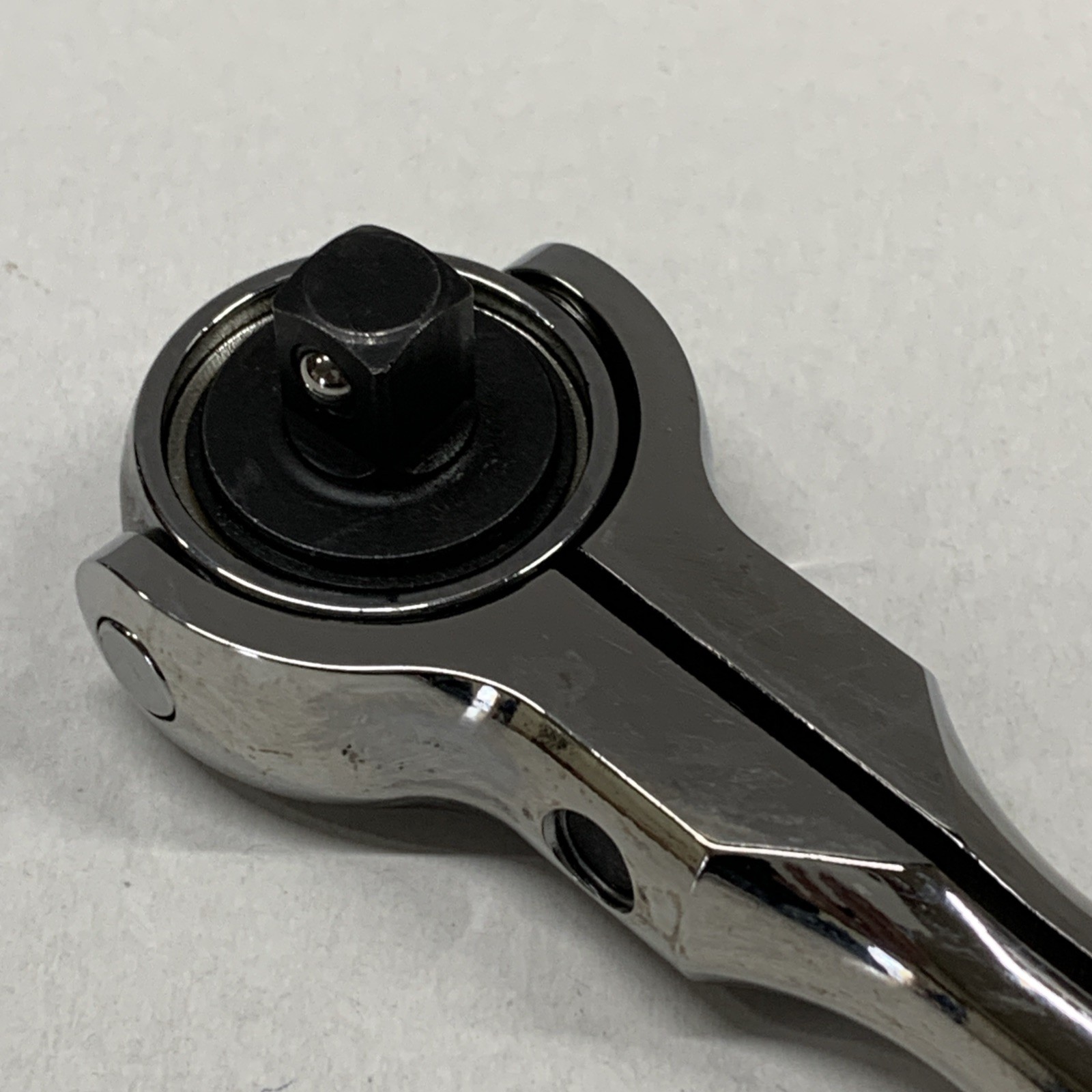 Snap On Tools FNF100 3/8″ Drive Standard Handle Round Head Swivel Ratchet NEW