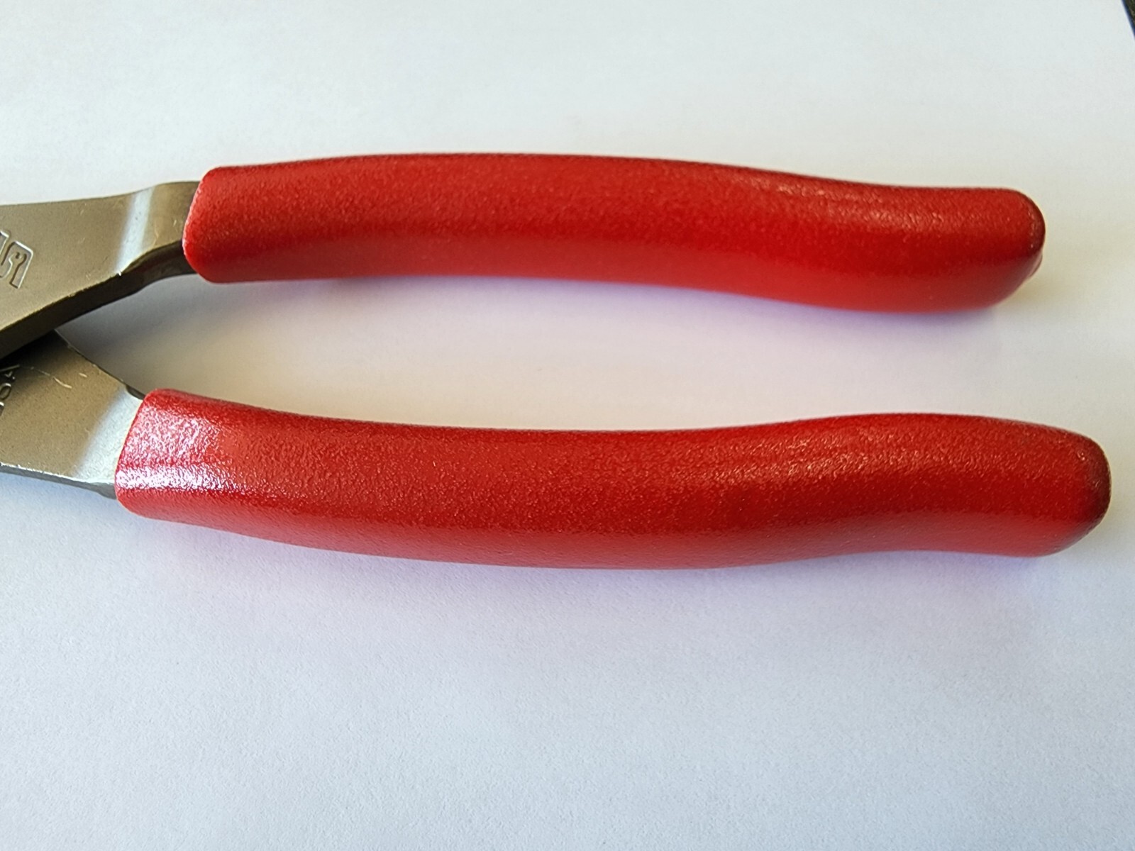 Snap-on Tools USA NEW RED 8″ Soft Grip Combo Slip-Joint Pliers w/ Cutter 137ACF