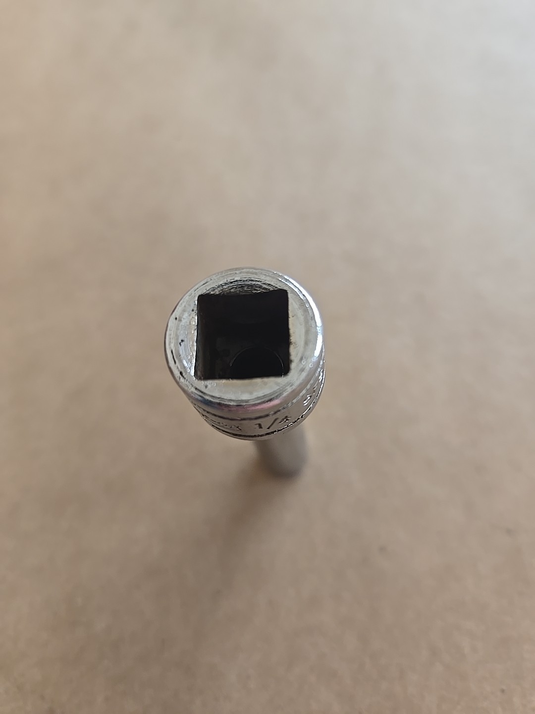 Snap On 3/8″ Drive 1/4″ 6PT SAE Deep Chrome Socket SFS081