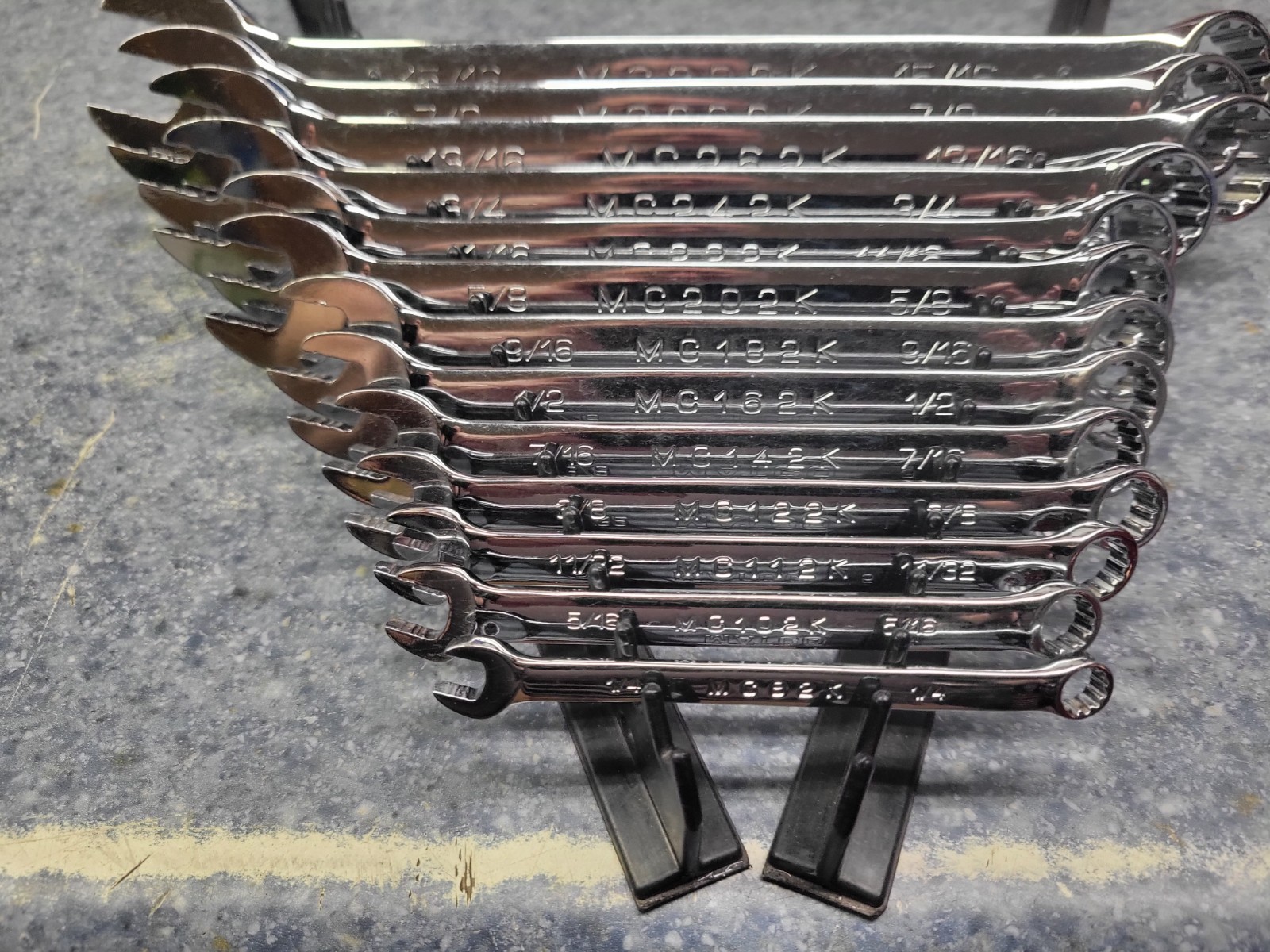 Matco 13-Piece SAE 12-Point Combination Wrench Lot 1/4 – 15/16″