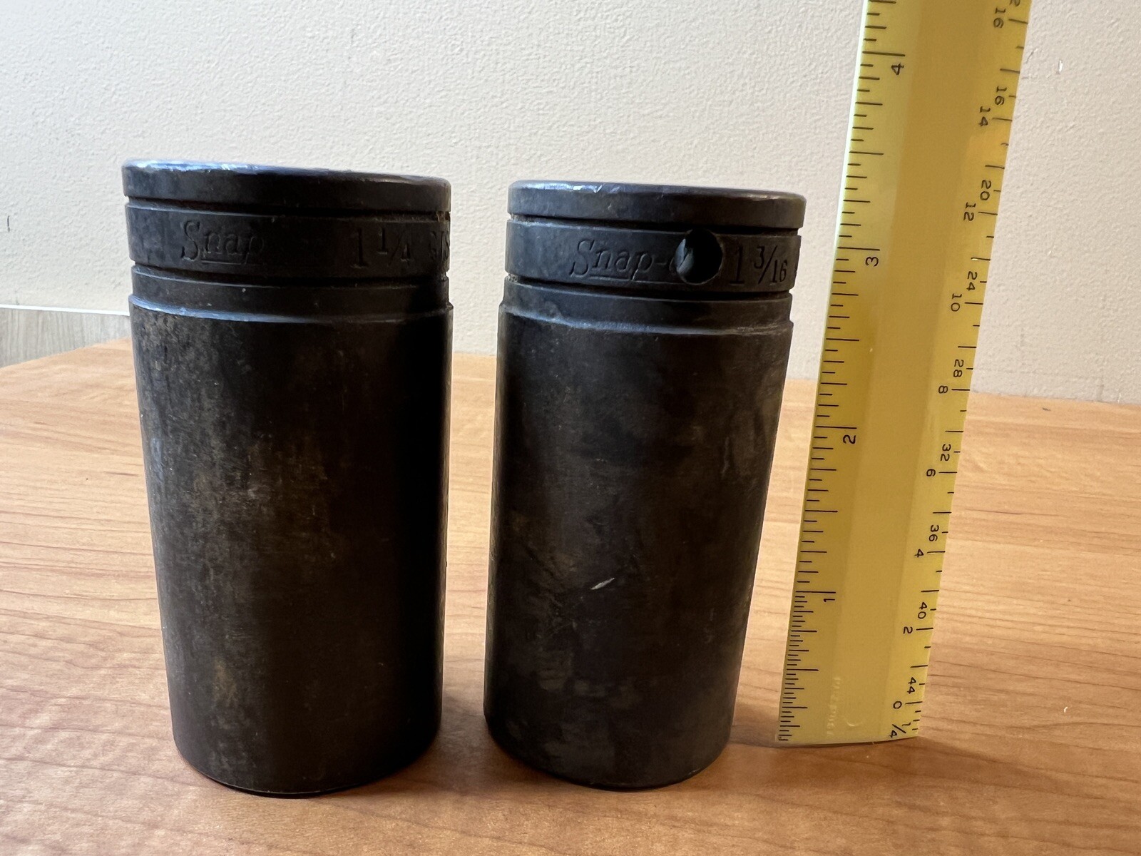 Snap-on Tools GTS381 & GTS401 – 1-3/16″ and 1-1/4″ Flank Drive Deep Socket Lot
