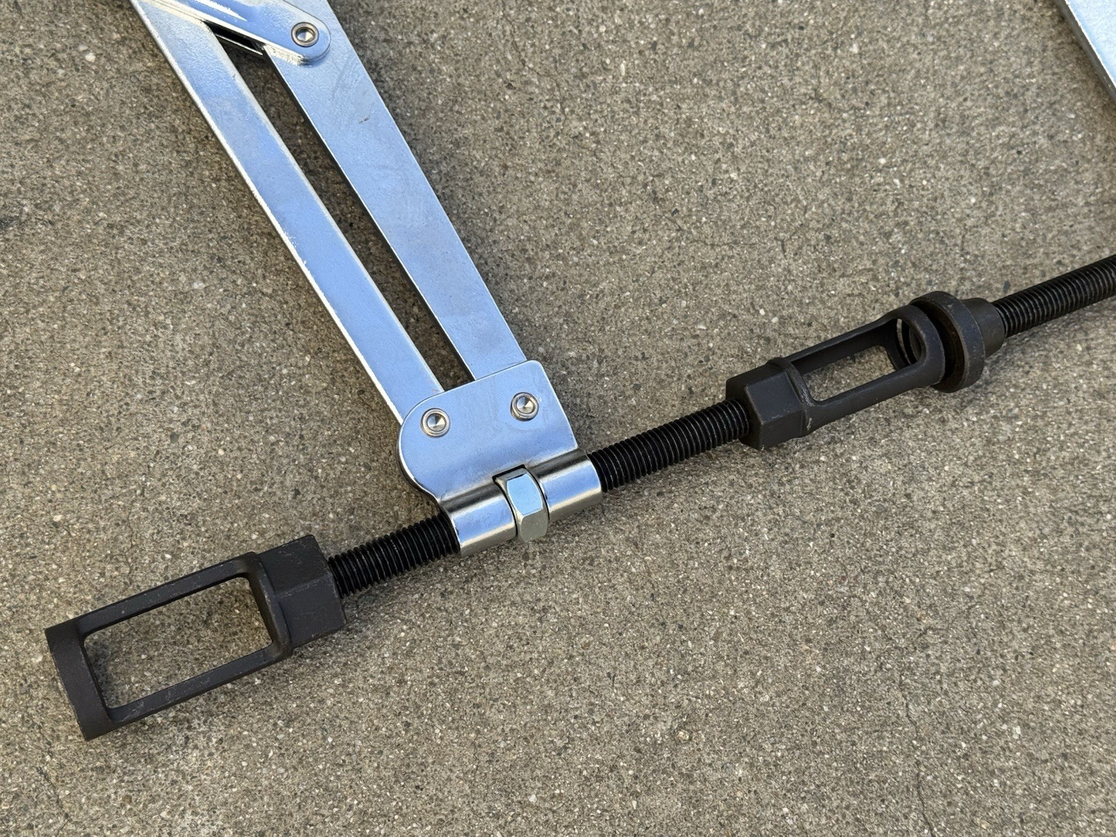 Universal 16.7″ Adjustable Valve Spring Compressor Automotive Engine Repair Tool