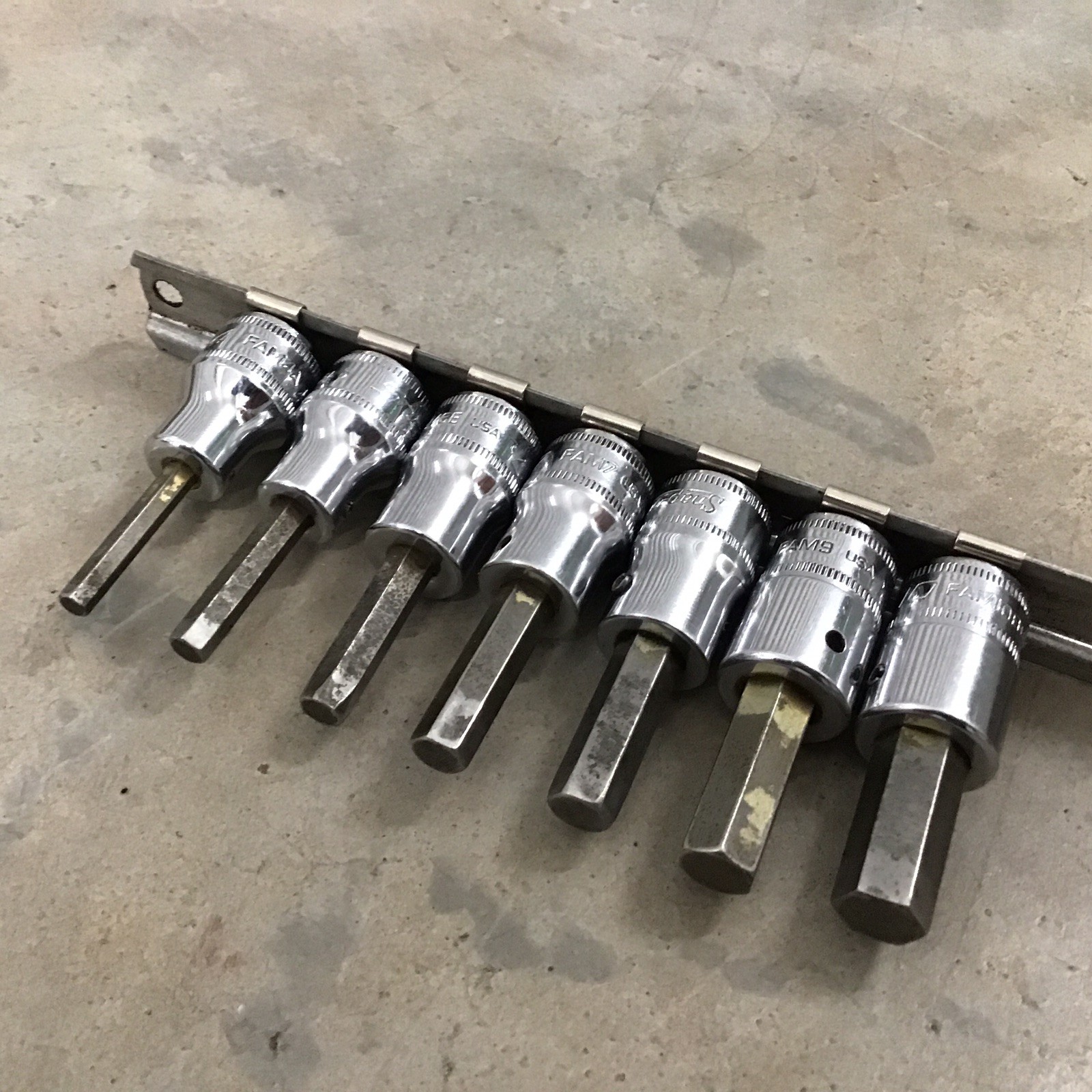 Snap-on 3/8″ Drive Metric Hex Bit Socket Set (4-10 mm) 7 pc 207EFAMY