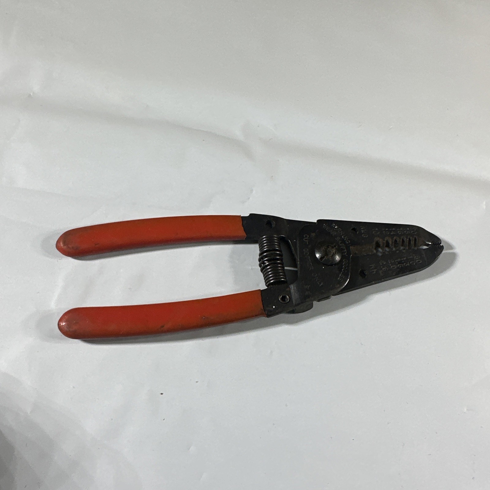 Crescent WS15 6″ Self-Opening Wire Strippers / Cutters 10-20 AWG USA Made