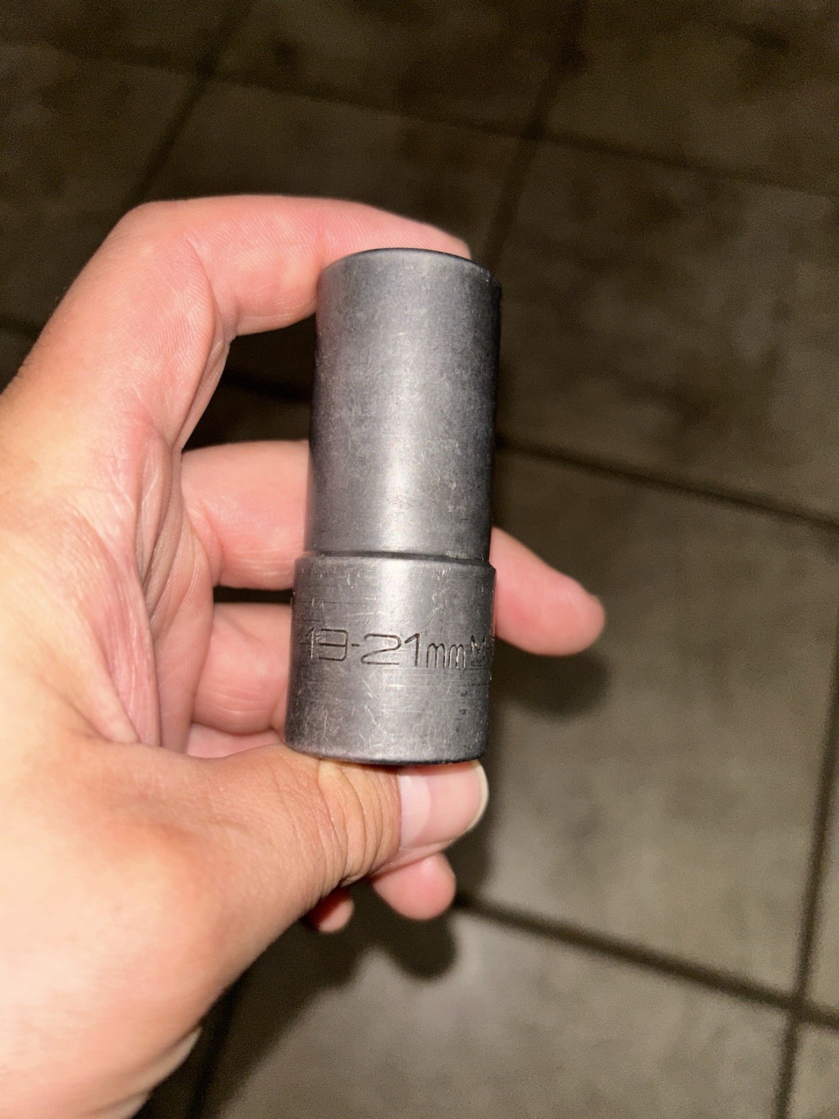 1/2″ DRIVE 19MM X 21MM METRIC 6 POINT FLIP SOCKET