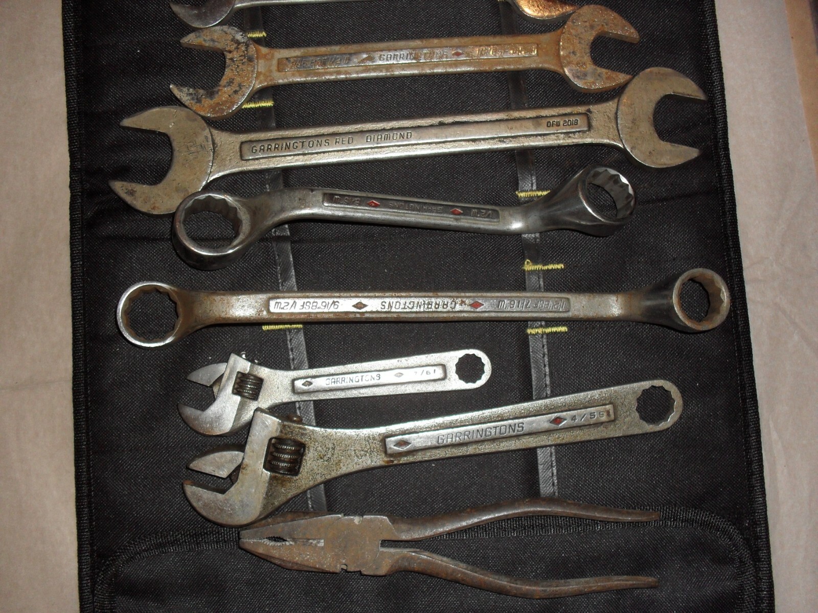 GARRINGTONS RED DIAMOND CLASSIC CAR TOOL KIT ROLLS-VINTAGE TOOLS KIT ROLL