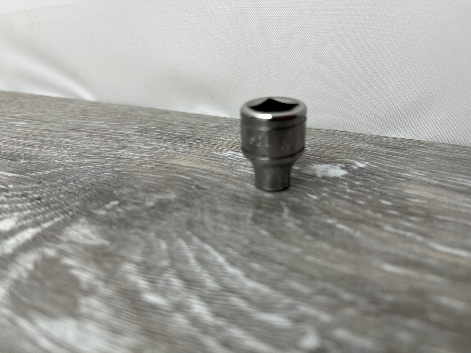 Snap-On FS081 3/8″ Drive 6-Point SAE 1/4″ Flank Drive Shallow Socket, Chrome