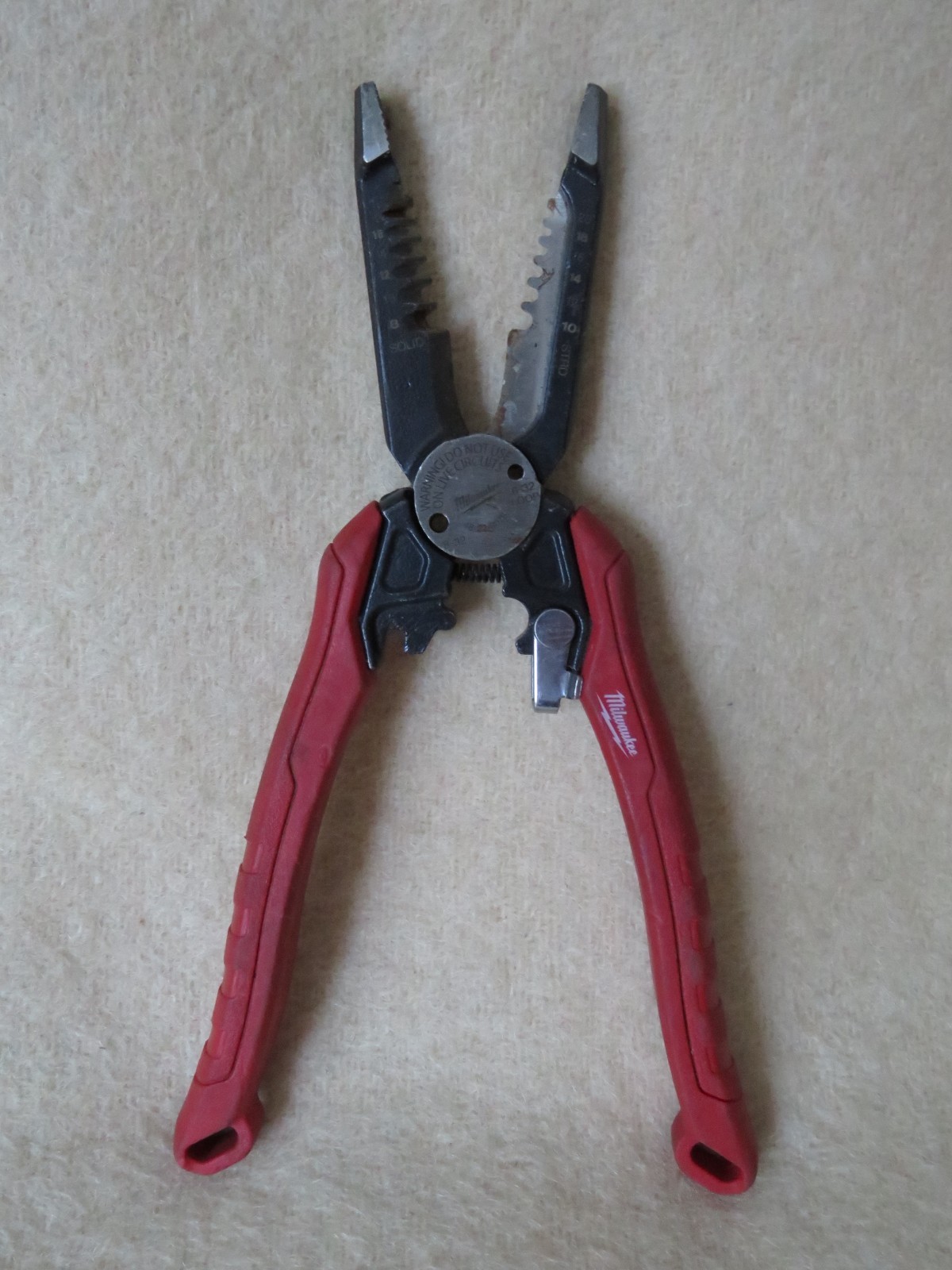 Milwaukee 7-in-1 High Leverage Wire Stripper, Crimp & Cutting Pliers #48-22-3078