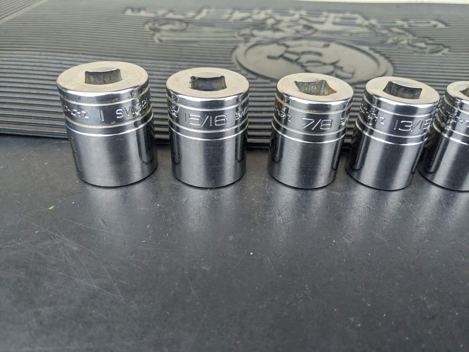 #av826 Snap-On Set 1/2″ Drive Socket Set 9/16″ to 1” SAE SW Series 12 Point