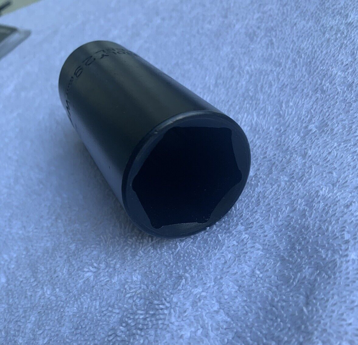 Performance Tool – (Size: 29 mm) 6 Point Axle Nut Socket [1/2-Inch Drive] *NEW**