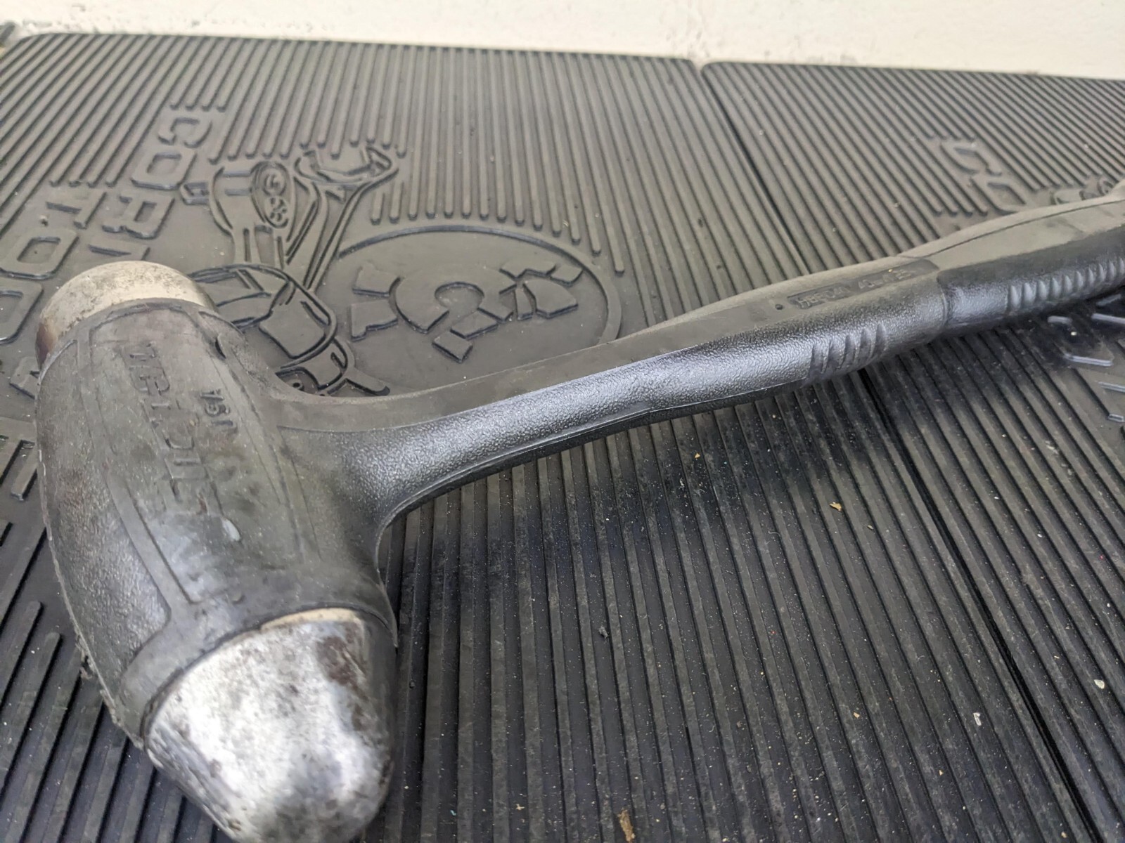 #be969 Snap On Tools – HBBD40DT – 40oz Dead Blow Ball Peen Dark Titanium Hammer
