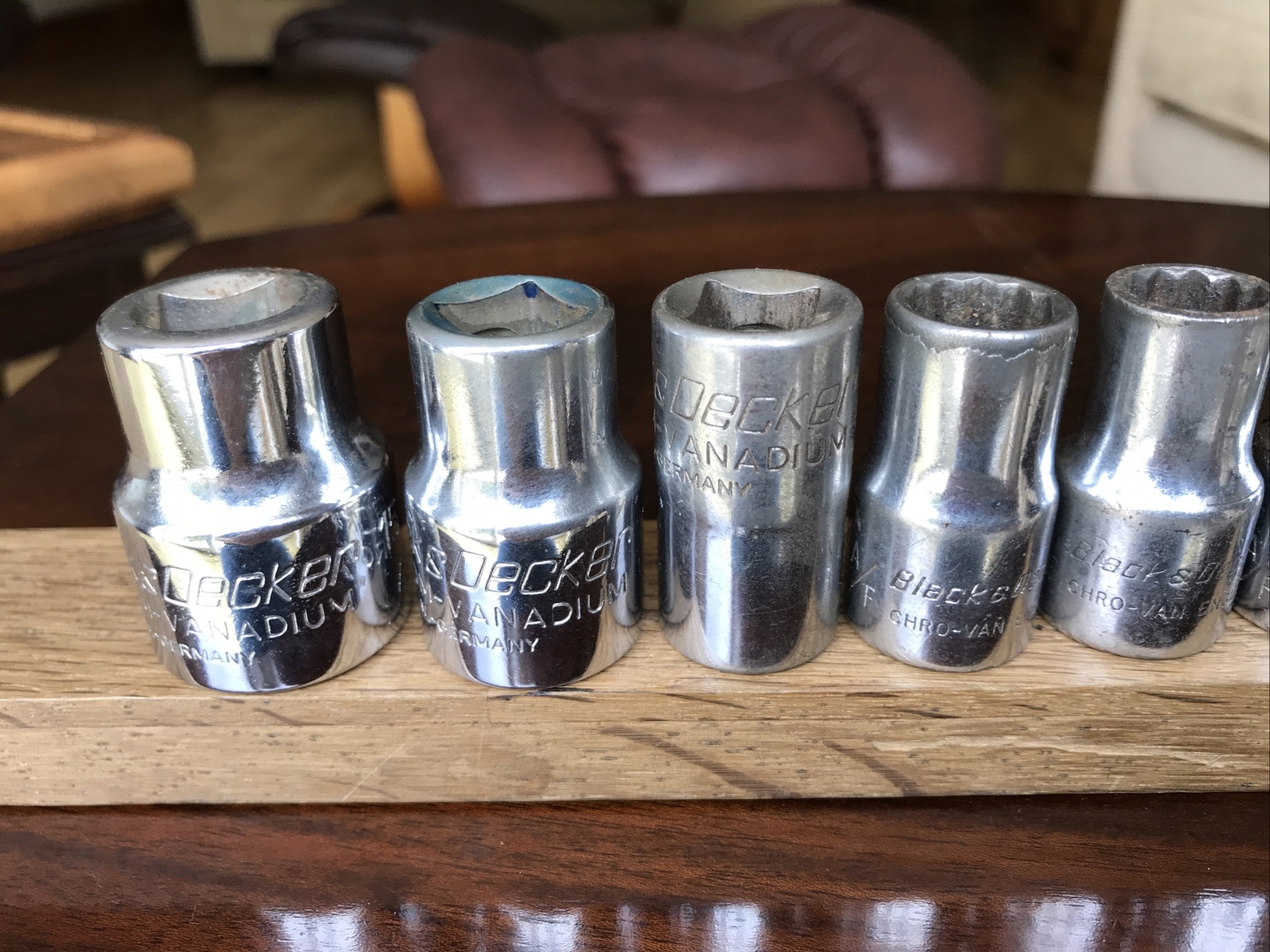 8 Vintage Black & Decker Sockets 15/16” To 7/16” AF & 11 mm With 1/2” Drive.