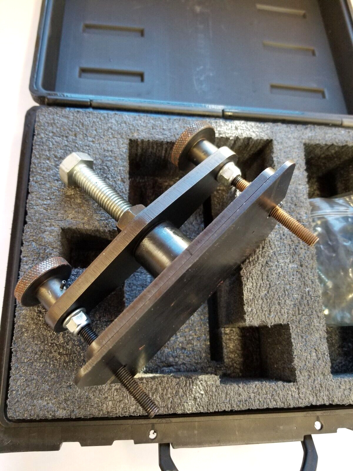 * International NAVISTAR 12-892-04 Low Temperature EGR Core Puller Tool