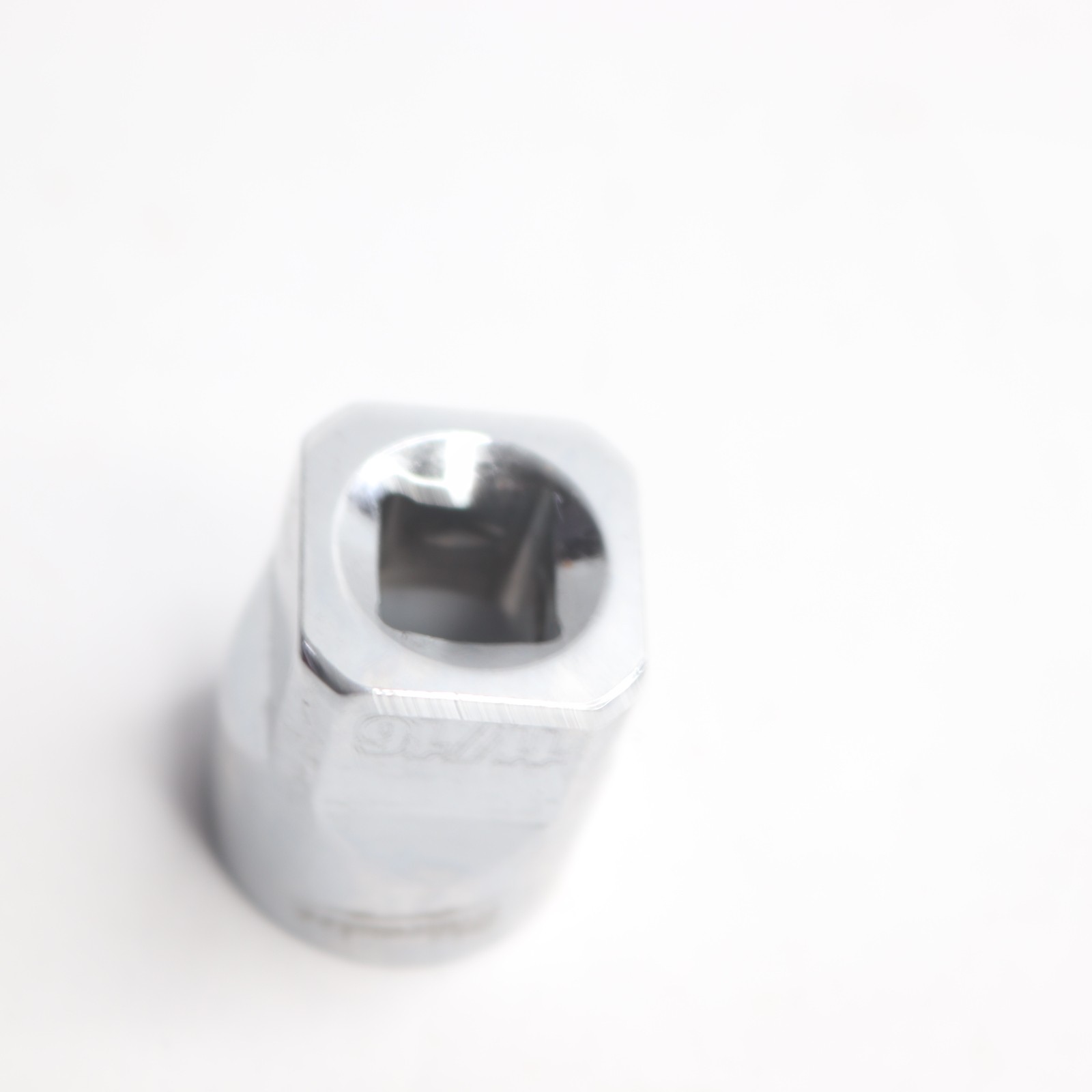 Milwaukee Shallow Standard Socket w/ 4 Flat Sides 6-Point 3/8″ Drive 11/16″