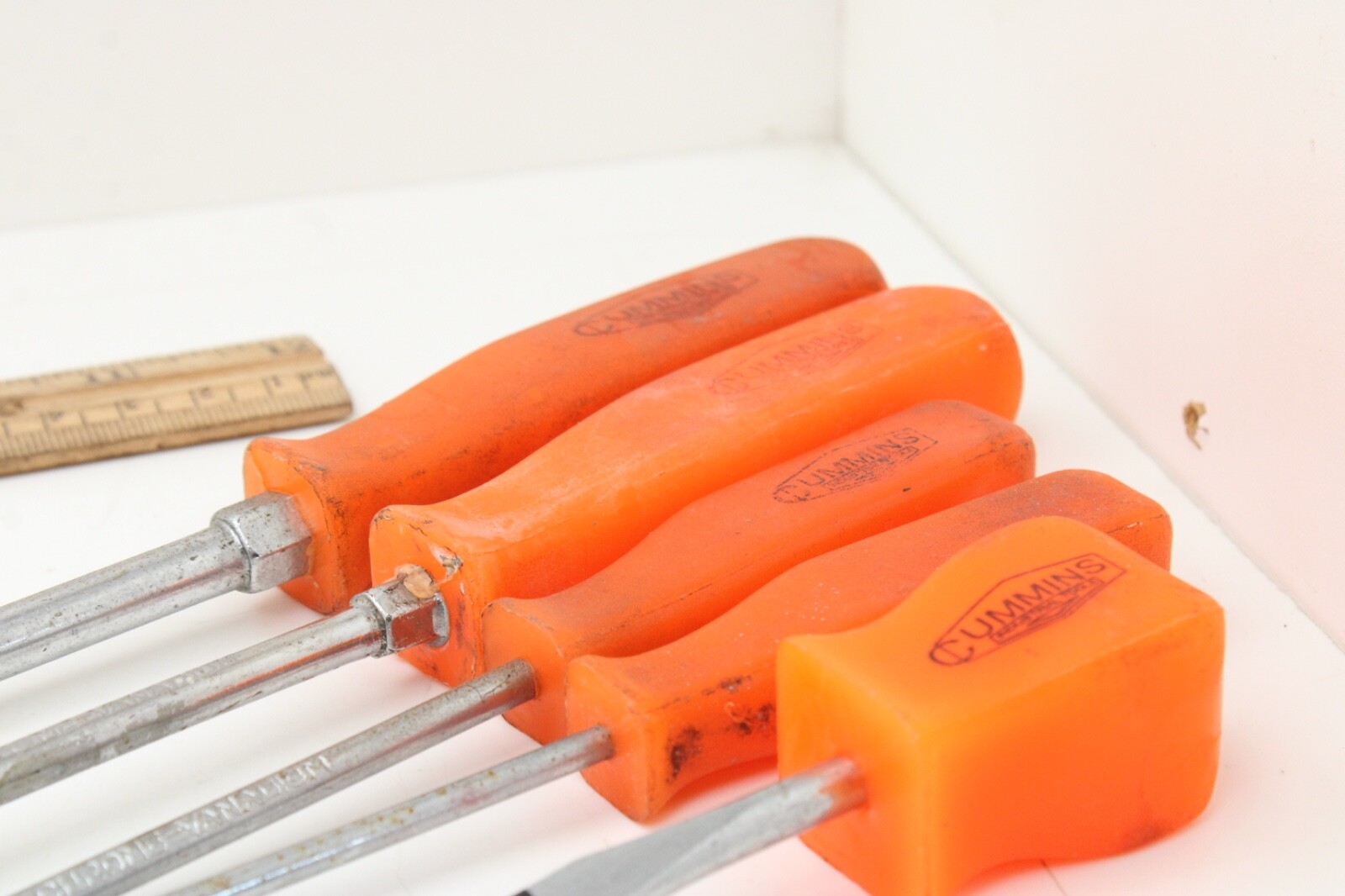 Cummins Lot Of 10 Flat/Slotted and Phillips Screwdrivers Orange Green Handles