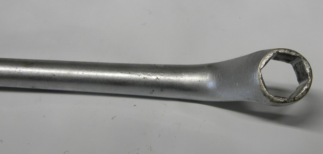 SNAP-ON 1/4″ X 3/8″ 6PT 9-1/4″ LONG BRAKE BLEEDER WRENCH #B1458A MADE IN THE USA