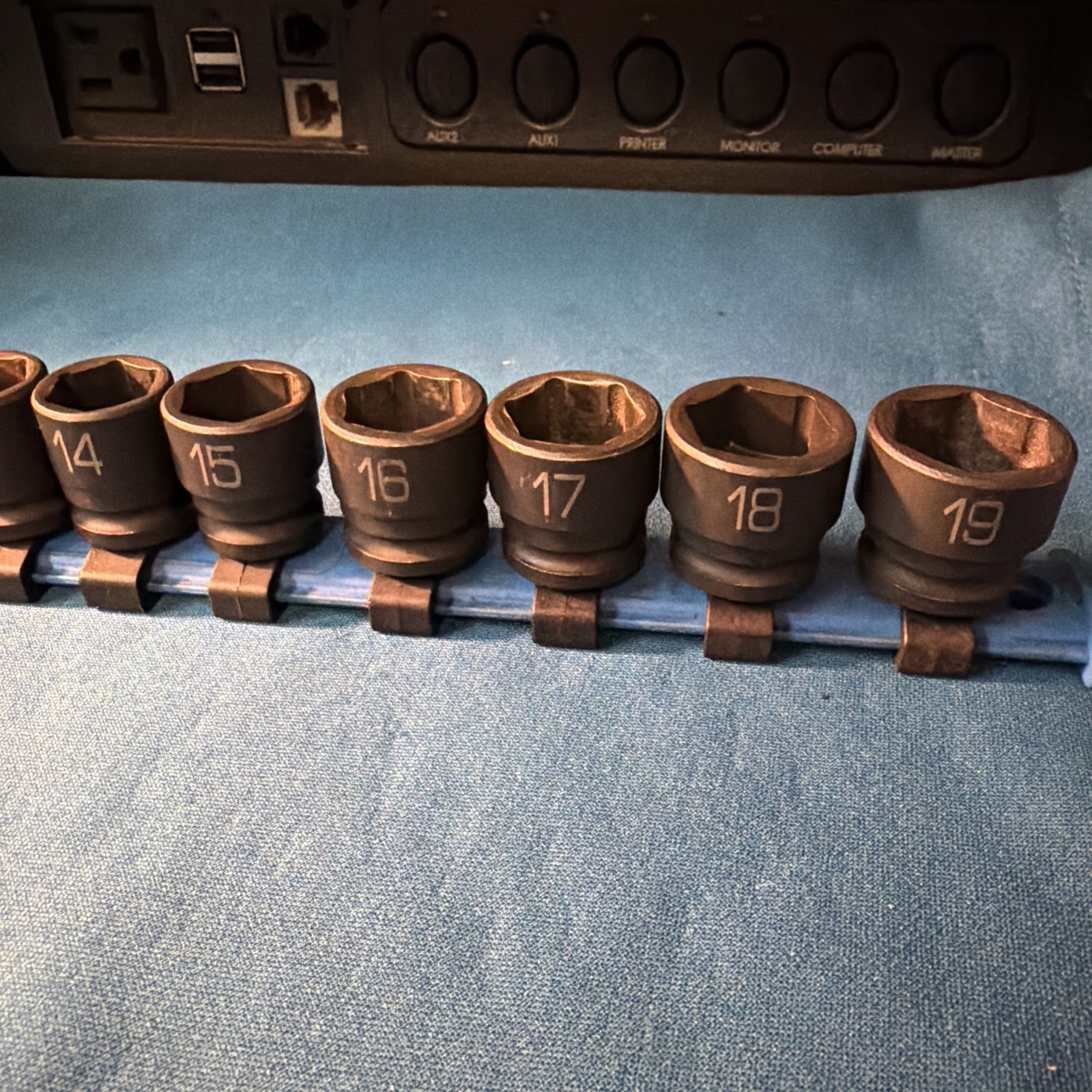 Matco SBSPM126V 12 Pc 3/8″ Dr Metric 6 Pt ADV Stubby Impact Socket Set 8-19mm