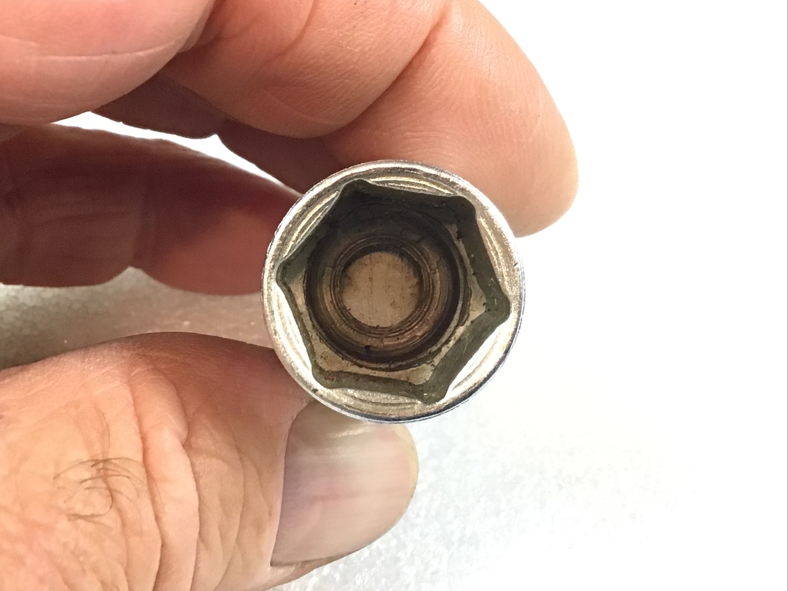 Snap On#FSU22 -11/16”, SAE, CHROME, 3/8”DR., 6PT., DEEP, SWIVEL SOCKET- USA-NOS