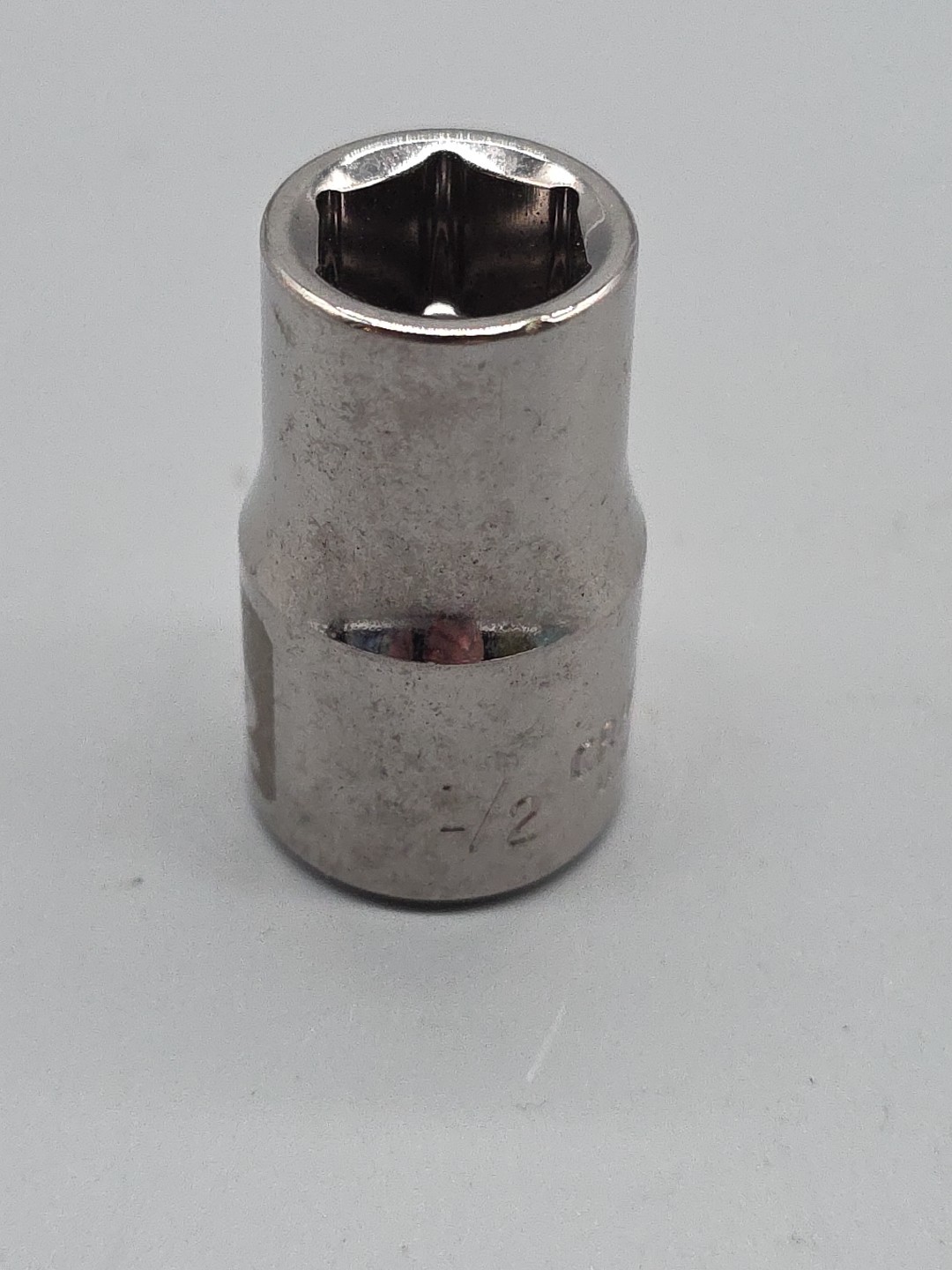 Craftsman Tools 1/2″ Drive Standard SAE Socket, 1/2″ 6pt #45885 USA