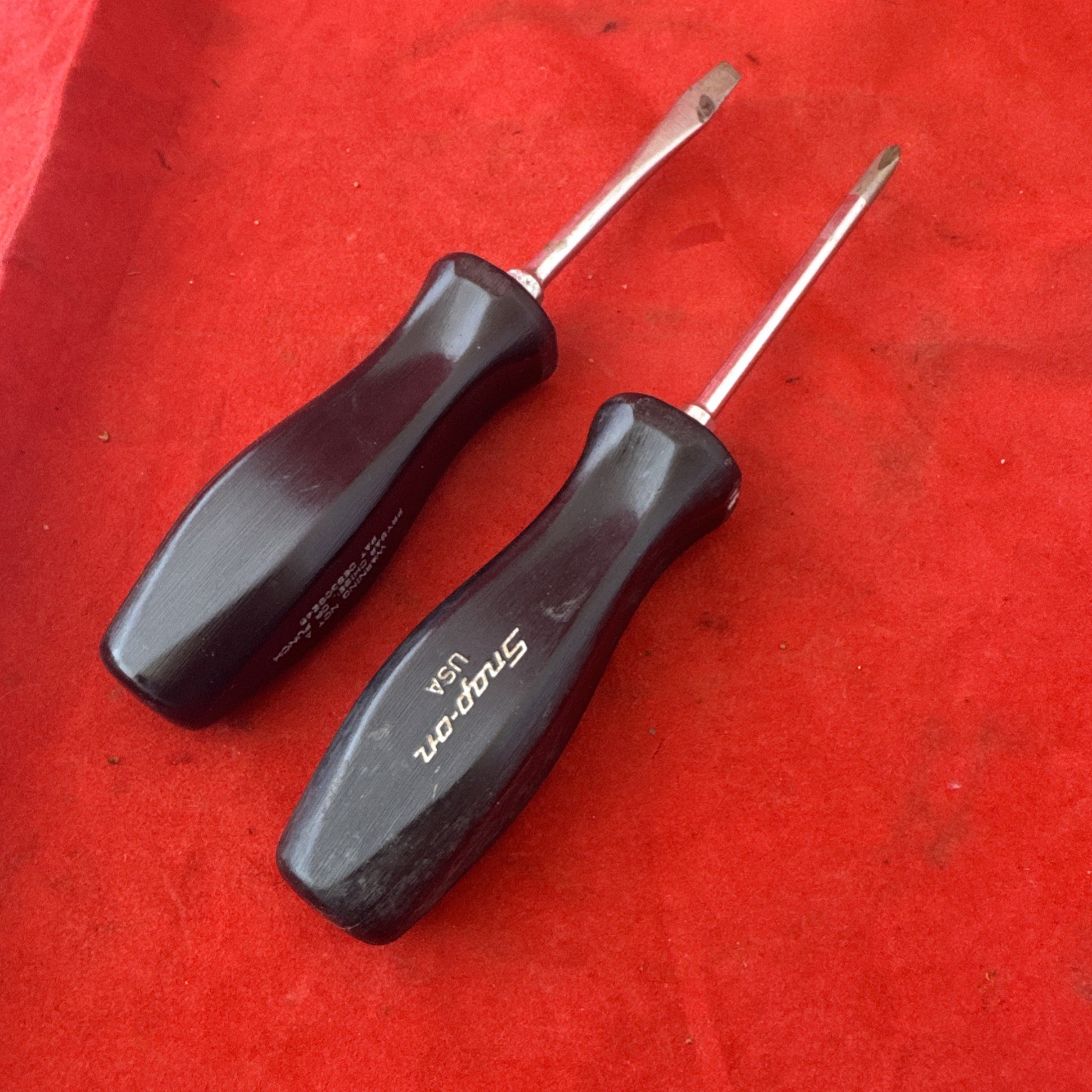 Snap on sdd style black flat and phillips head screwdrivers 6.25” long compact