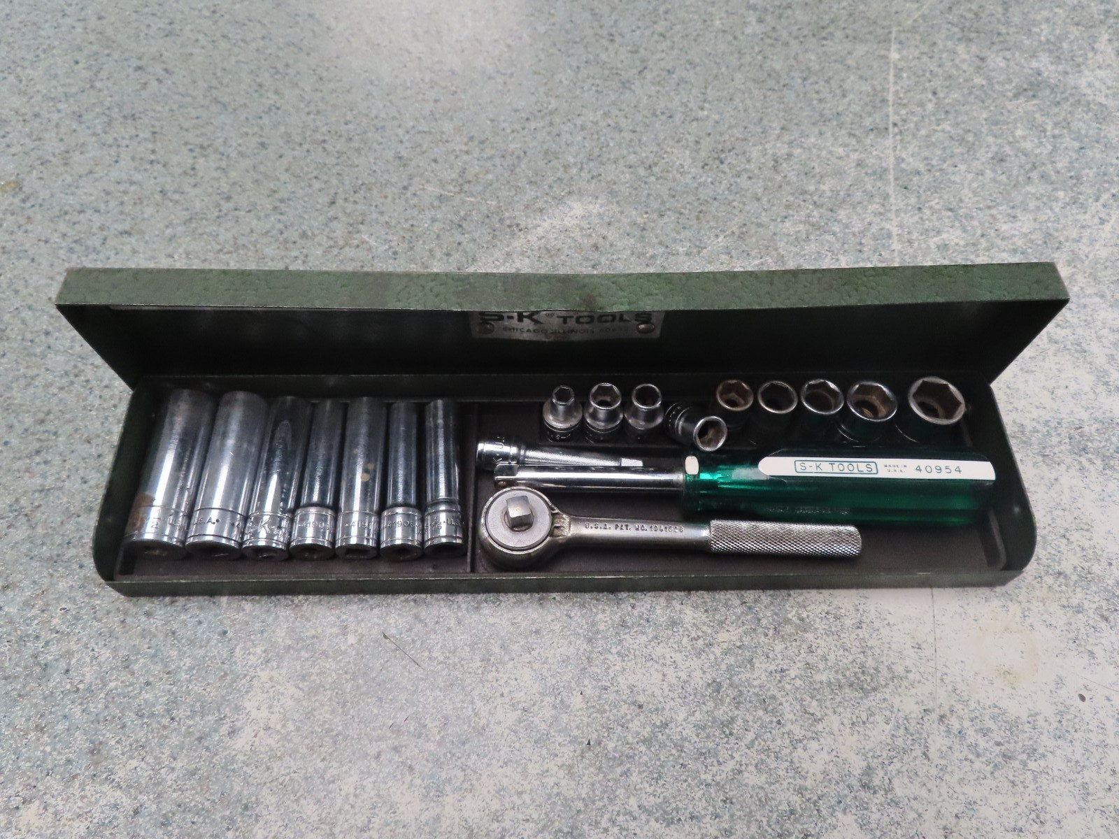 SK PROFESSIONAL TOOLS – 19 PIECE 1/4″ DRIVE SOCKET SET # 4921 USA