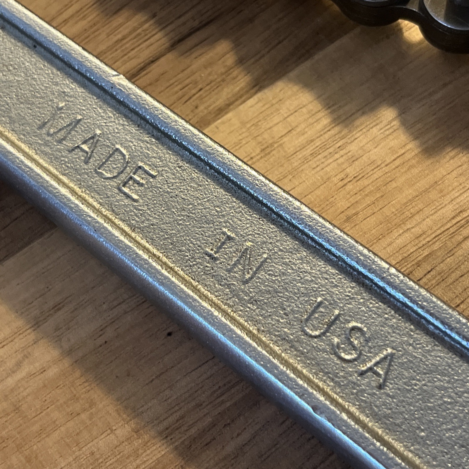 Blackhawk AW-1351 Chain Wrench Approx 4″ Capacity Handle 12 1/2 » Long