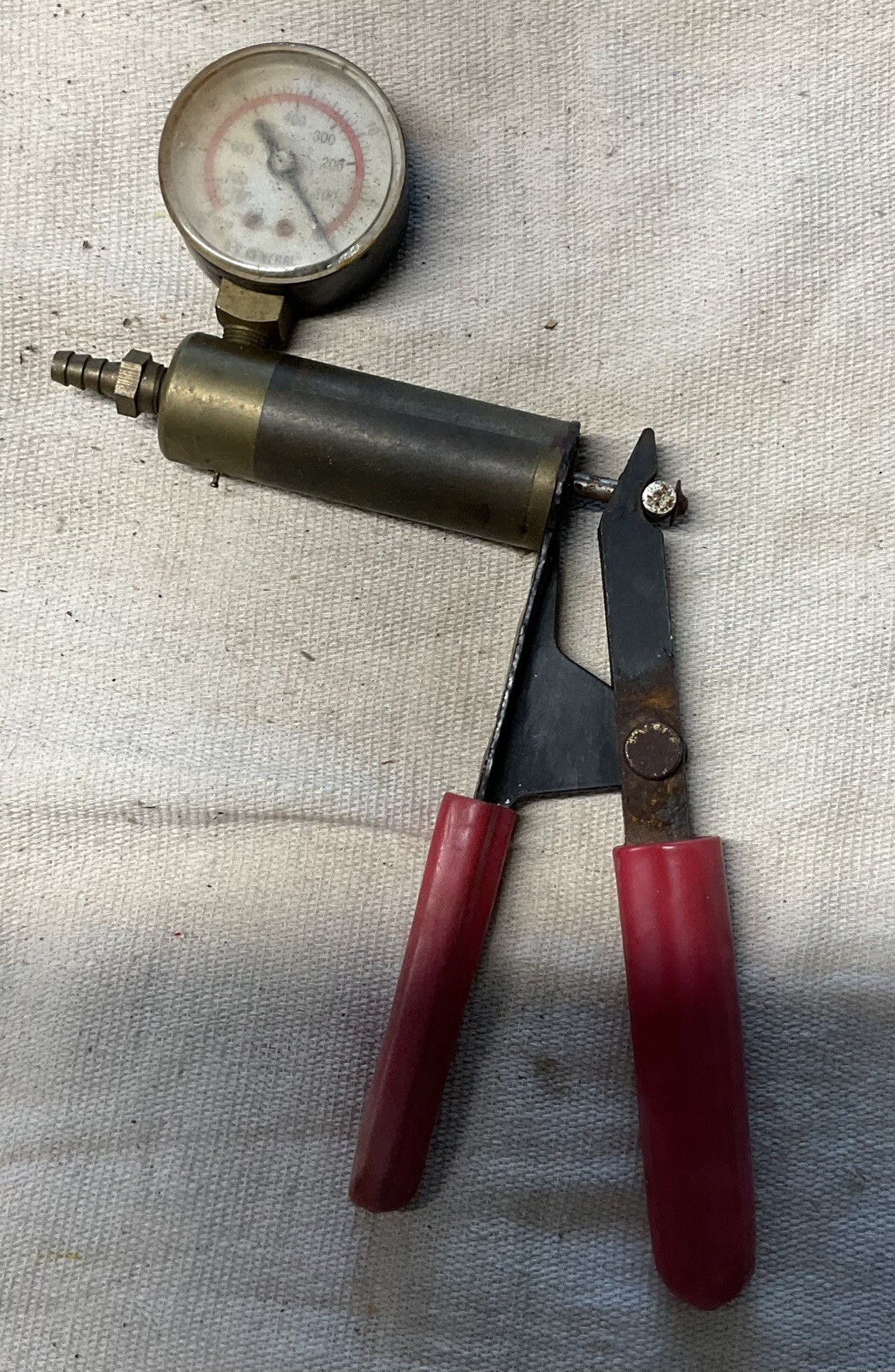 U S GENERAL-handheld Vac Pump