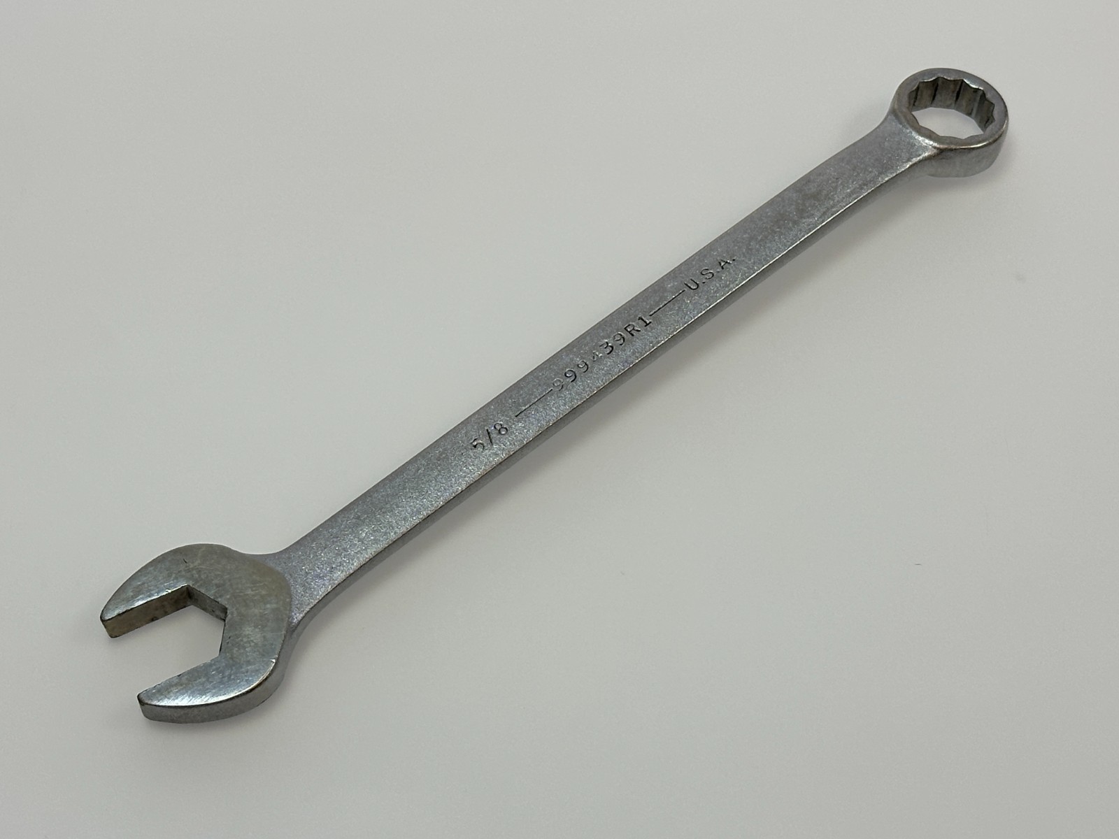 International Harvester IH USA 999439R1 SAE 5/8” Combination Wrench 12 Point
