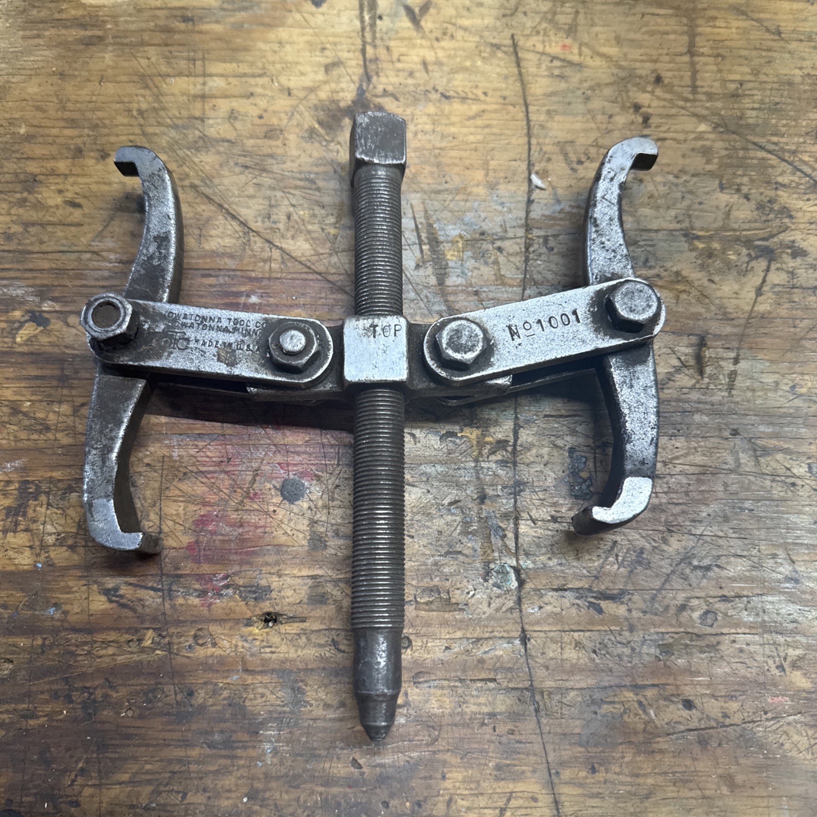 Vintage OTC Owatonna Tool CO NO 1002 2-Jaw Gear Pulley Puller 4.5” Arms
