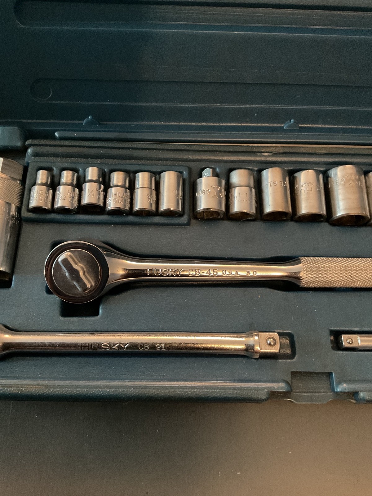 Vintage HUSKY Socket Set in Case 21 Piece Set COMPLETE