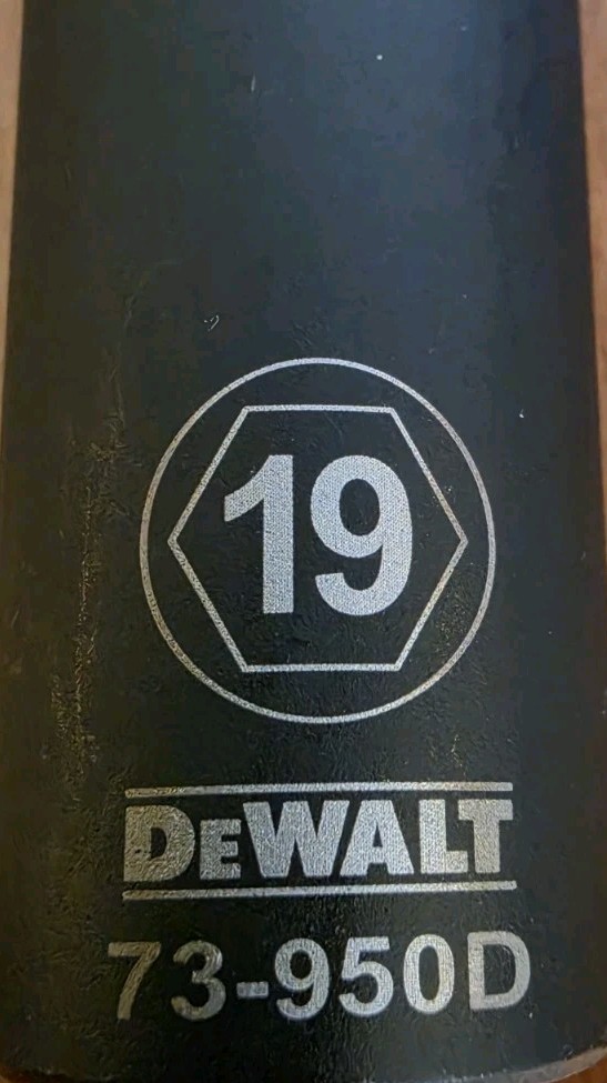 DEWALT 19mm Deep Impact Socket 1/2″ Drive 6-Point Metric DWMT73950OSP