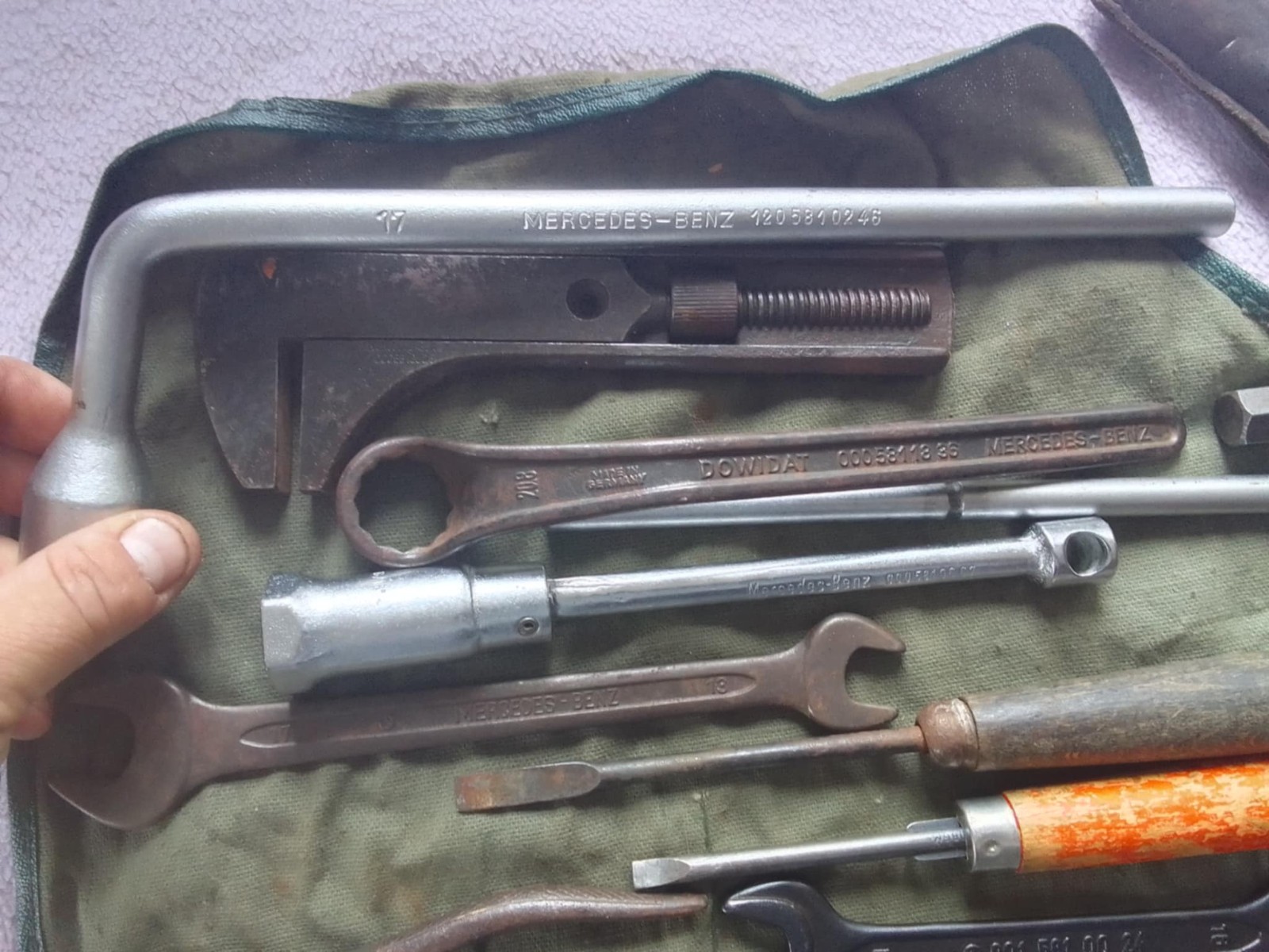 Mercedes Benz Tool Kit W110 W111 W108 W116 W115 W120 W107 W113 SL