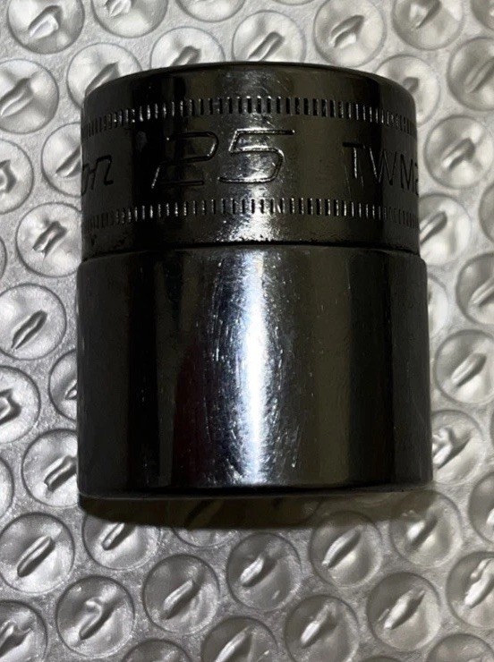 Snap-on Tools. 1/2″ Drive 6-POINT Metric 25mm Shallow Socket TWM25