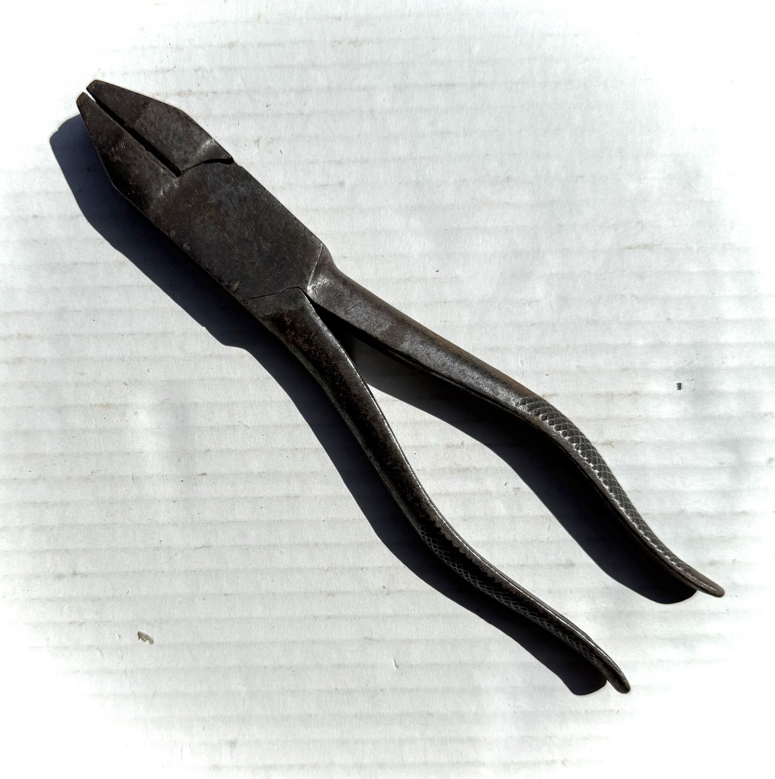 Vintage 8-1/2” Linesman Pliers Tool Very Sturdy Well Crafted Made In USA