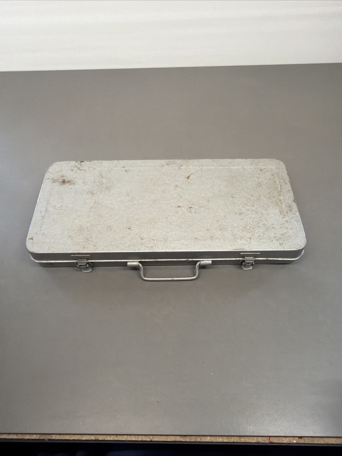 Vintage Socket Wrench Set Set In Metal Case Bt17