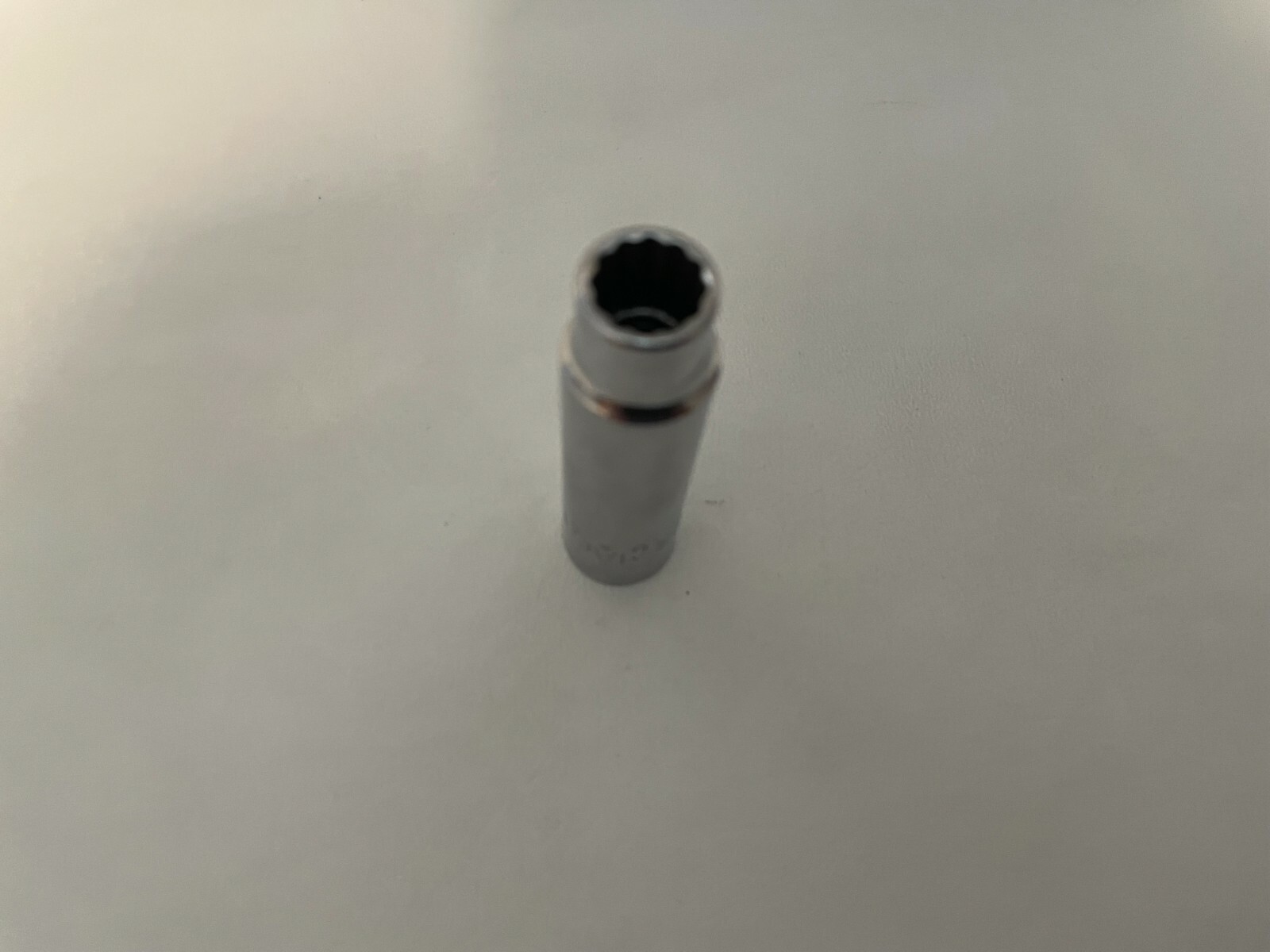 Mac Tools USA *NICE* 1/2″ Drive 12mm Metric Deep Chrome 12 Point Socket VD212MMR
