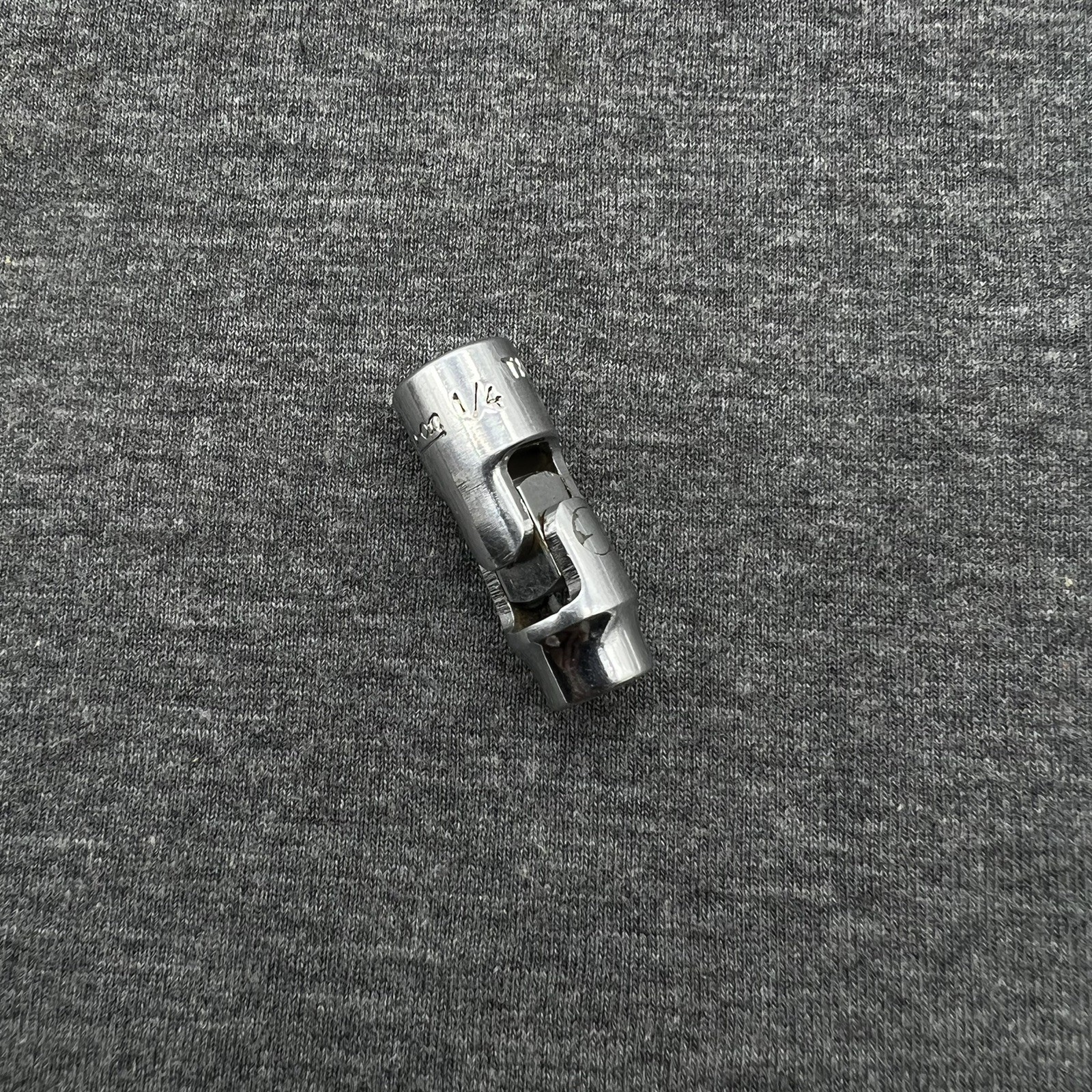 Snap On Tools 1/4″ Universal Swivel Socket 1/4” Drive 6 Point TMUS81 USA