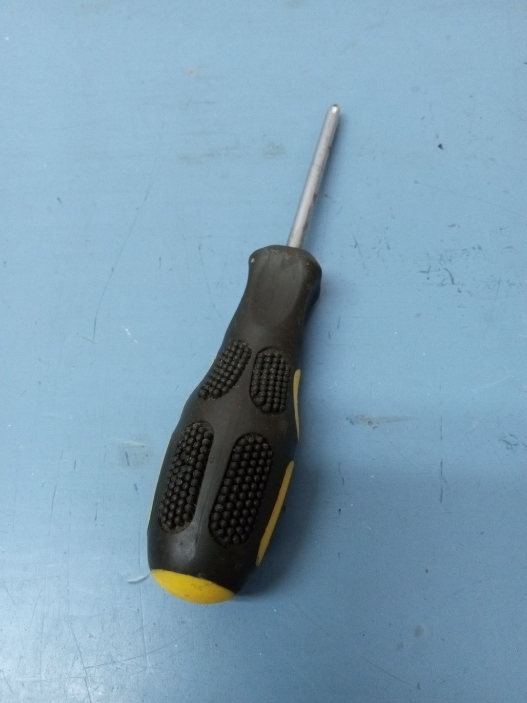Unbranded Black & Yellow Handled Philips Screwdriver (LL)