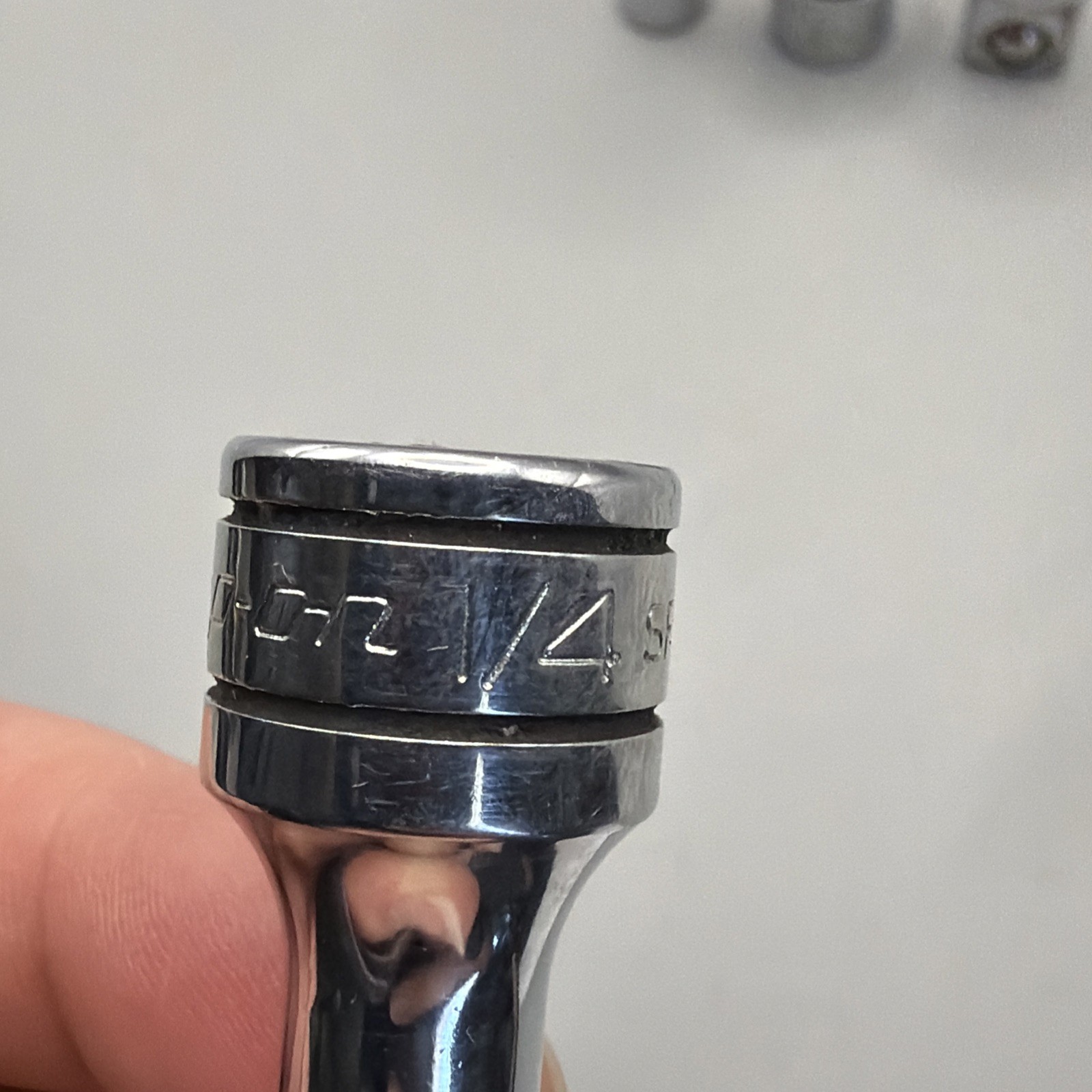 Snap On Sockets (SFS081, 101. F141. A2 Adapter).Read