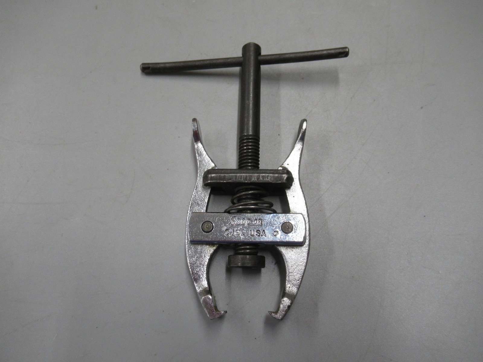 Snap-on Tools USA CJ92 USA Post Battery Terminal Small Bearing Puller M0847