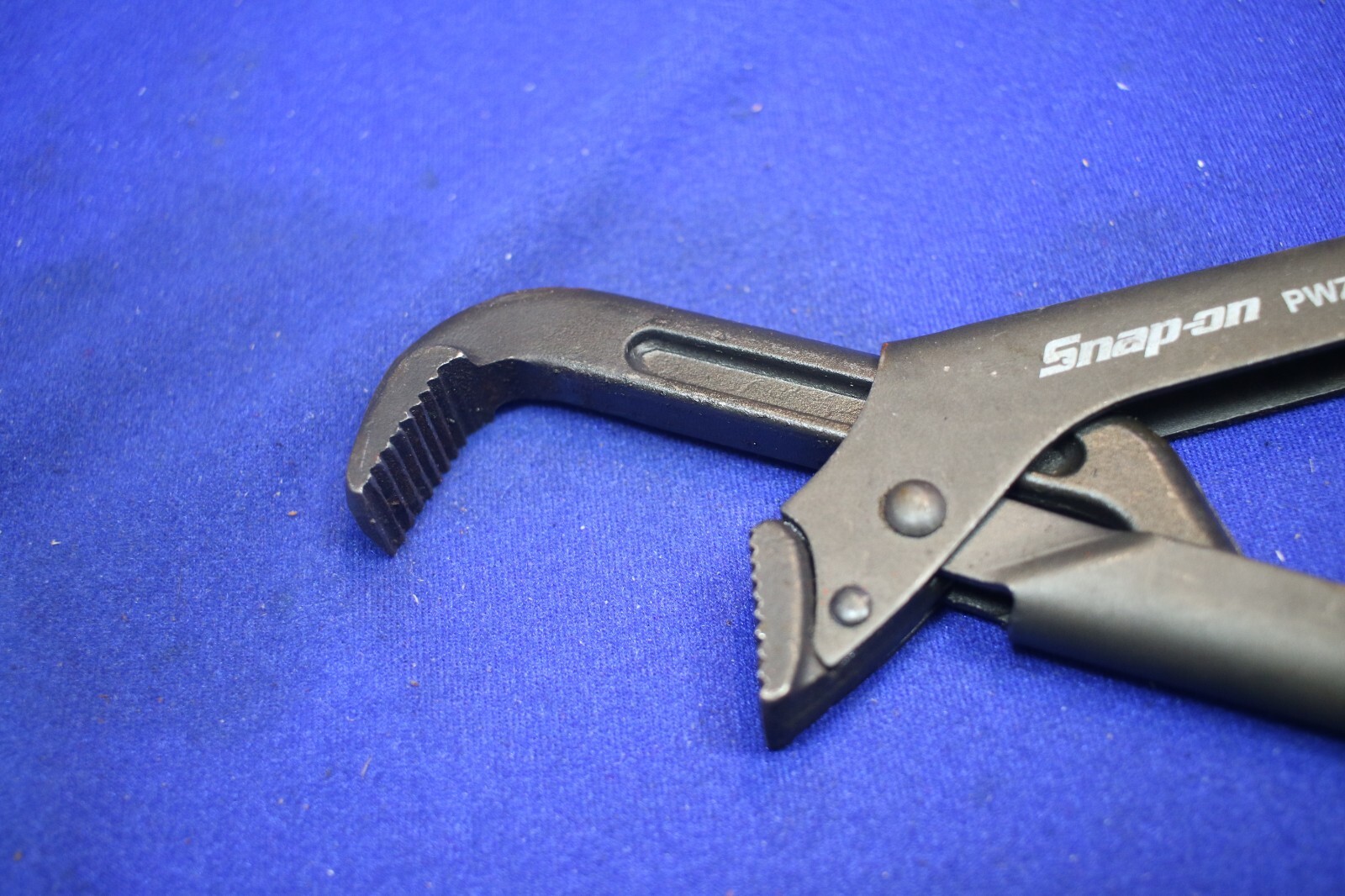Snap- On PWZ1 12-5/8″ Pliers Wrench (Red)