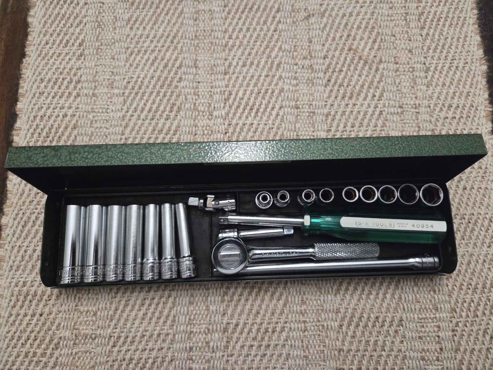 Very Nice Vintage SK Tools #1321, 21 Piece Standard 1/4″ Metric Socket Set