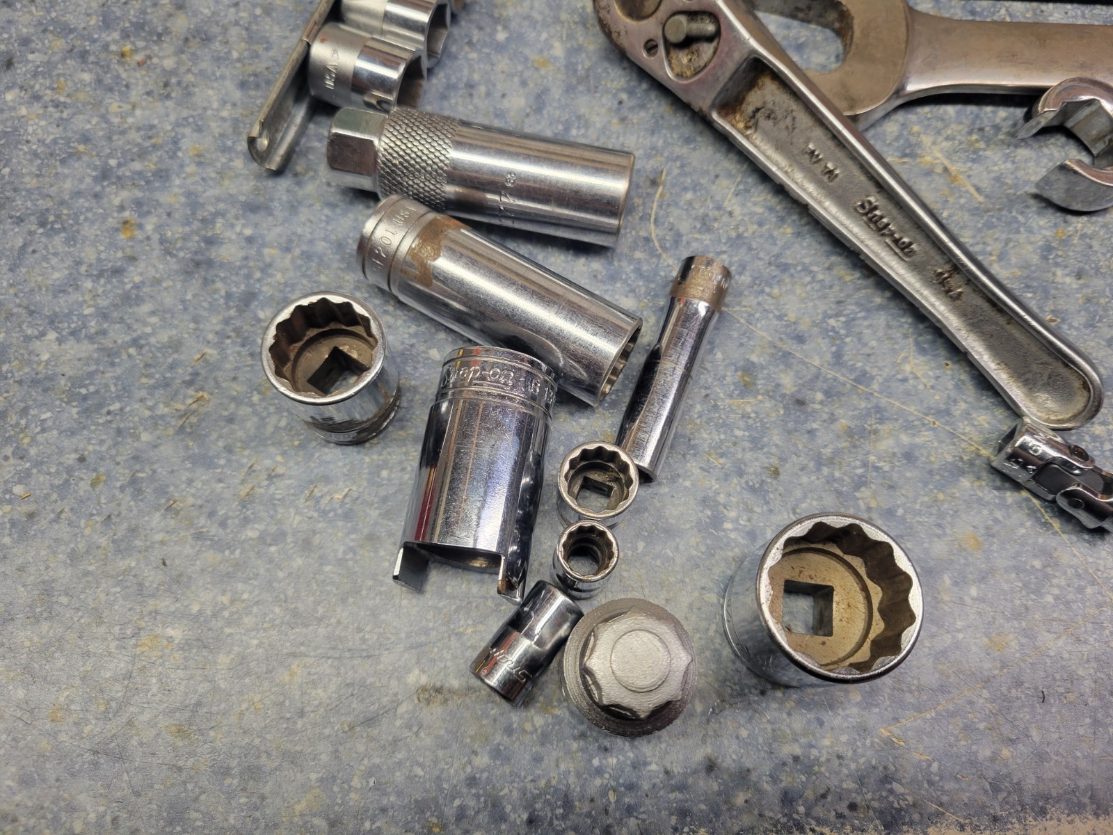 Snap-on / MAC / Matco /Blue-Point / Cornwell 30-Piece Tool Lot