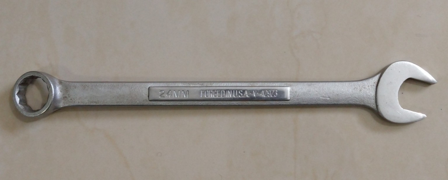 CRAFTSMAN TOOLS USA V42923, 24MM. COMBINATION WRENCH, 12.5″ LONG, 12 POINT.